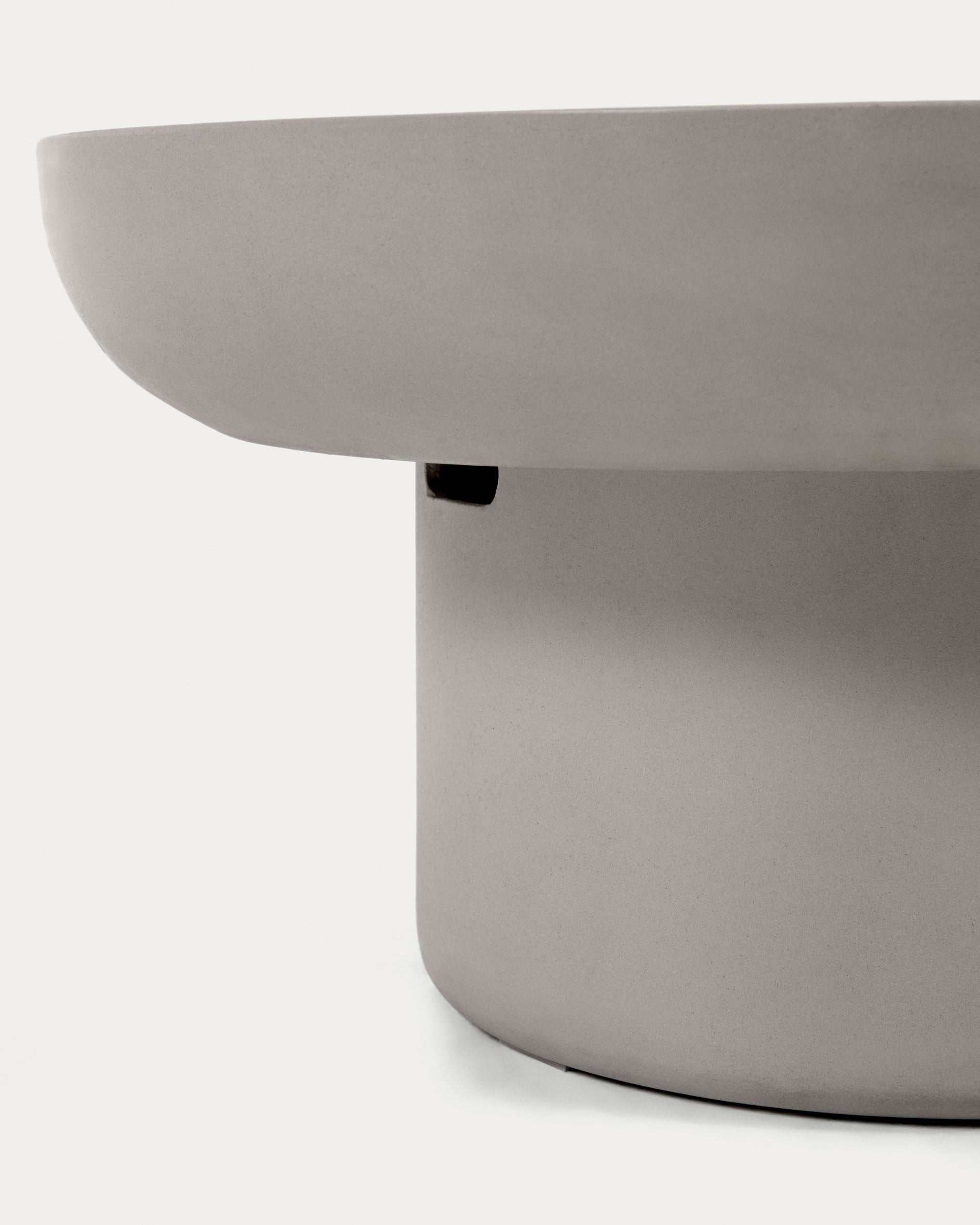 Taimi concrete outdoor coffee table Ø 140 x 60 cm - Detail