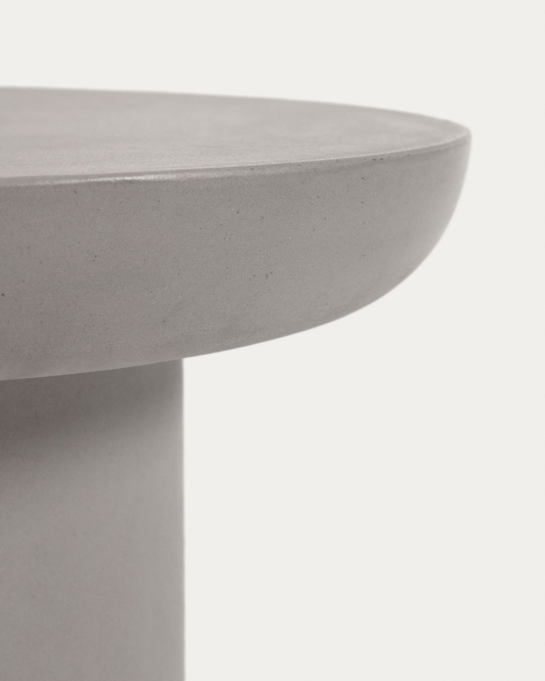Taimi concrete round outdoor side table Ø 50 cm - Detail