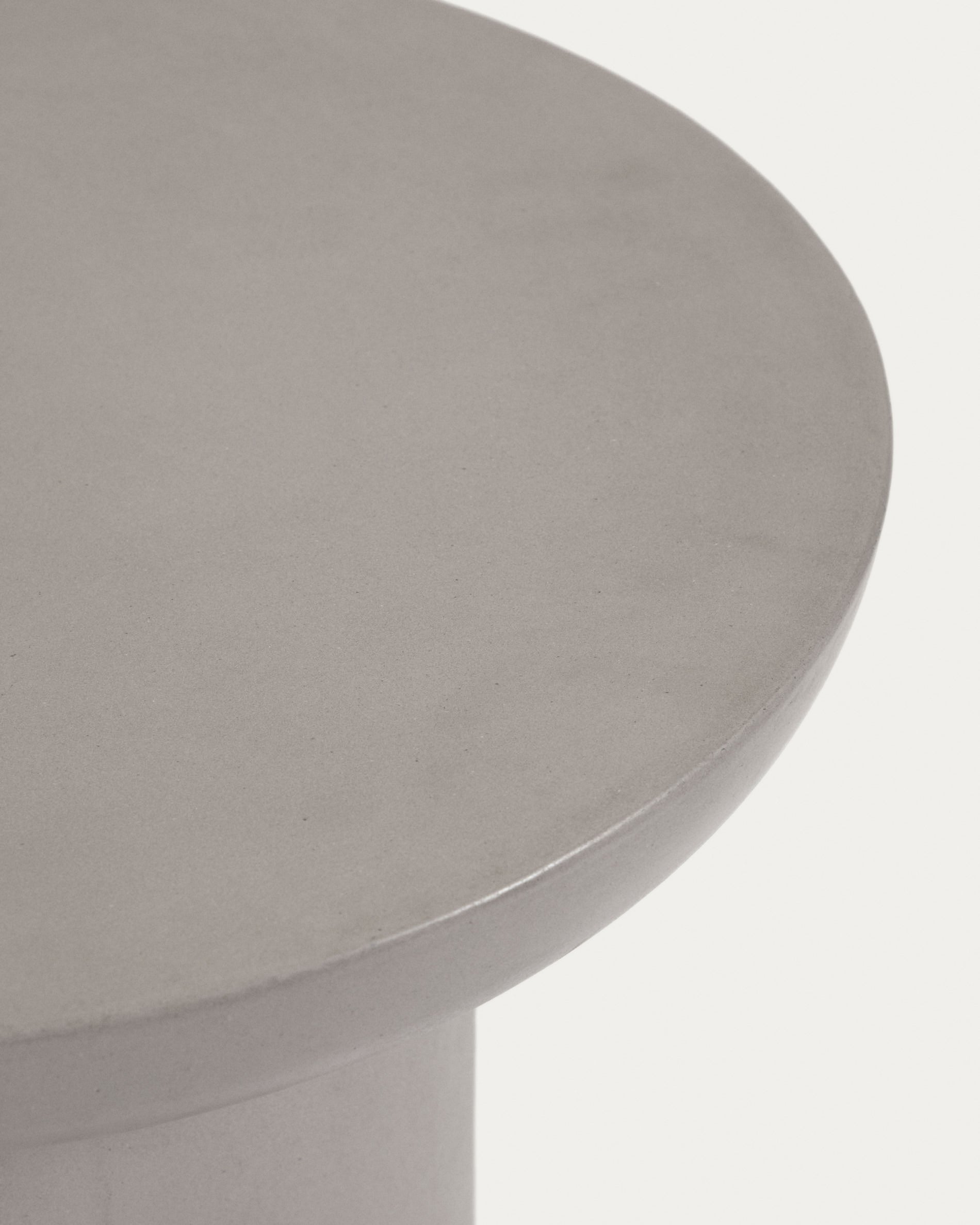 Taimi concrete round outdoor side table Ø 50 cm - Detail