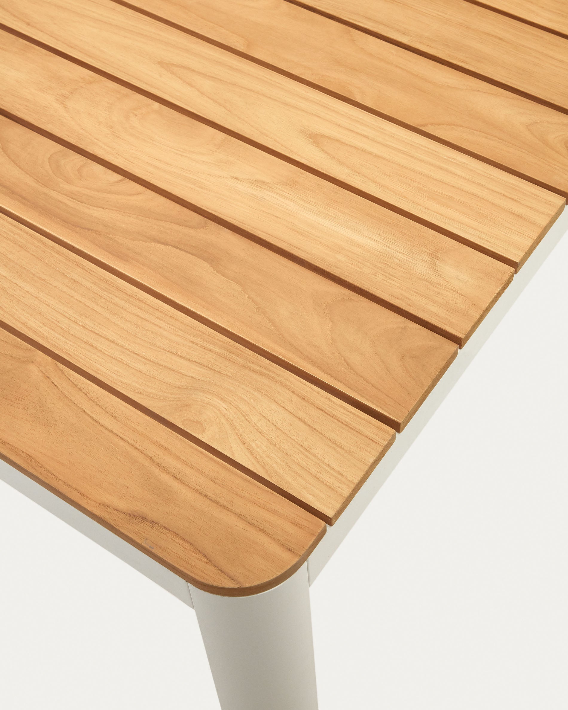 Bona aluminium and solid teak table, 100% outdoor suitable with white finish, 160 x 90 cm - Detail