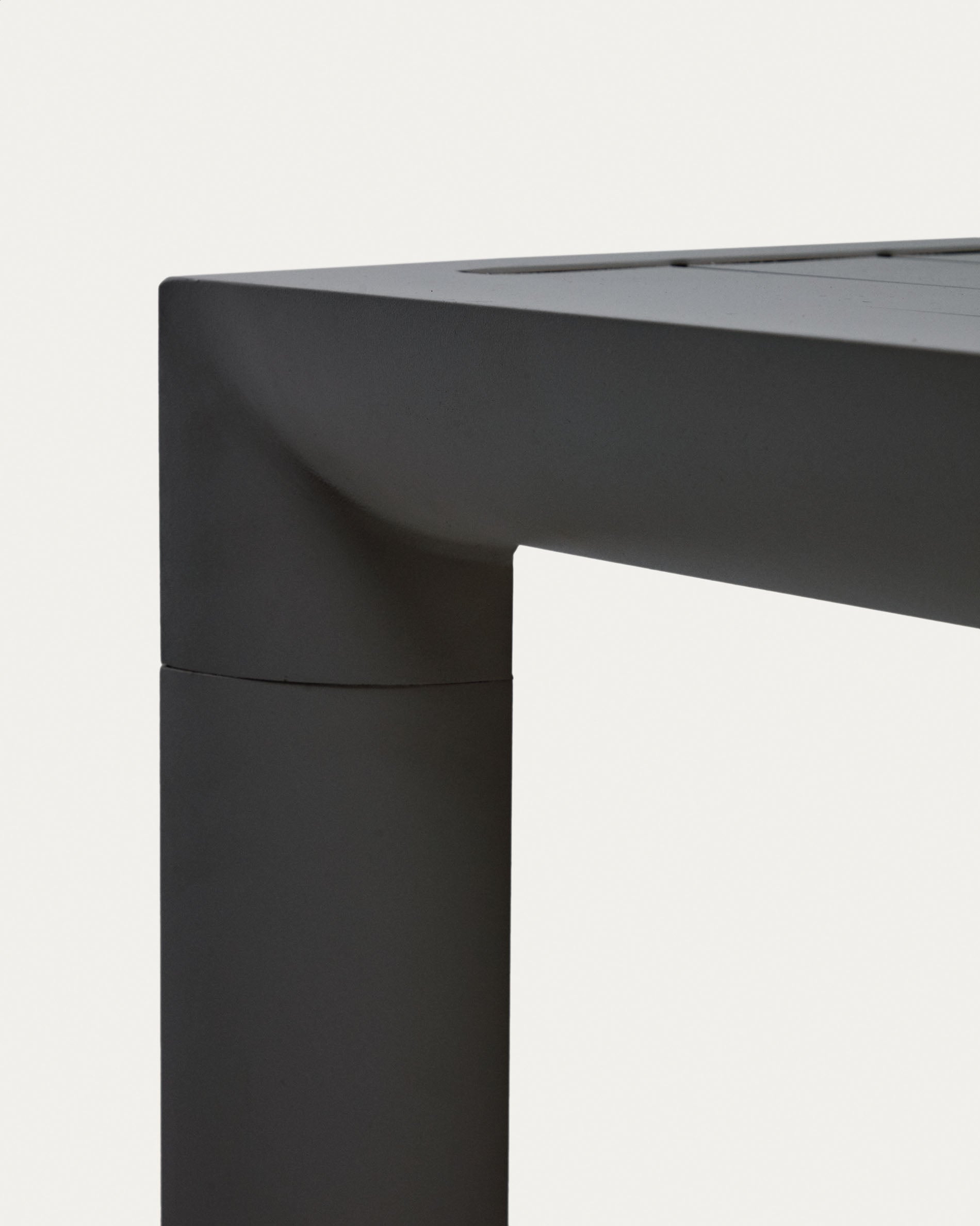 Culip aluminium outdoor table in powder coated grey finish, 220 x 100 cm - Detail