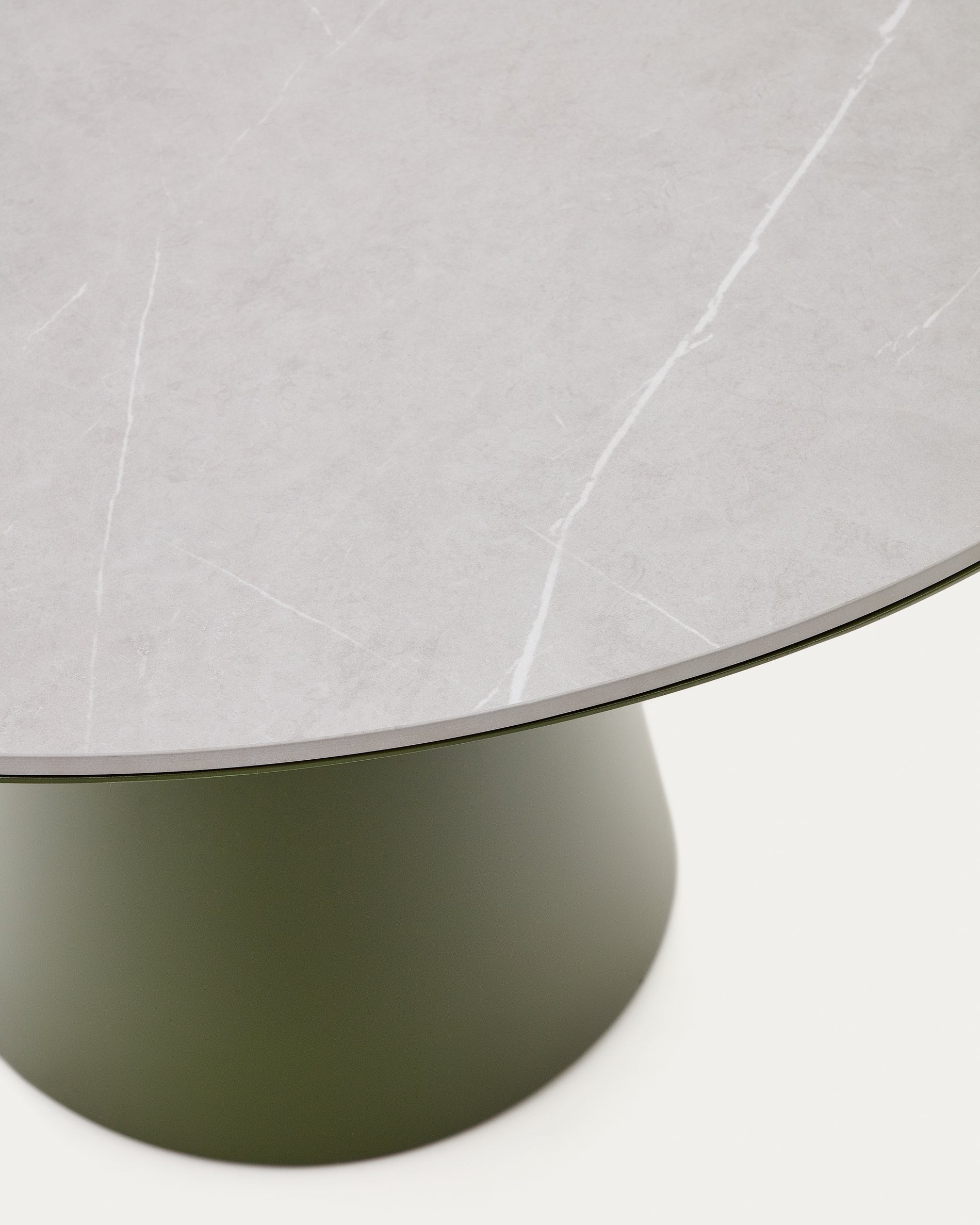 Tudons outdoor table in aluminium in a green ceramic table top, Ø120 cm - Detail