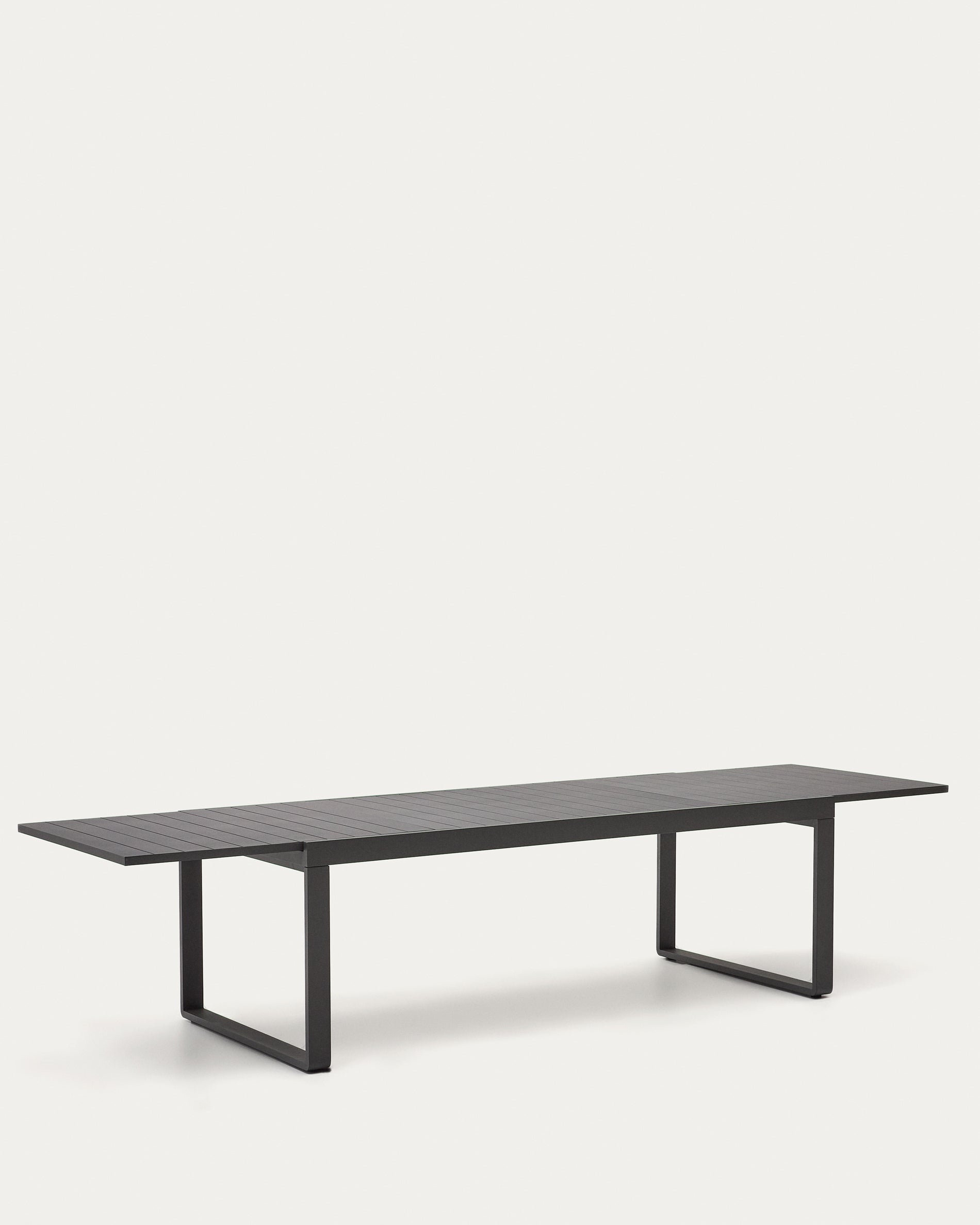 Galdana outdoor extendable table made of aluminum with black coating 220 (340) x 100 cm