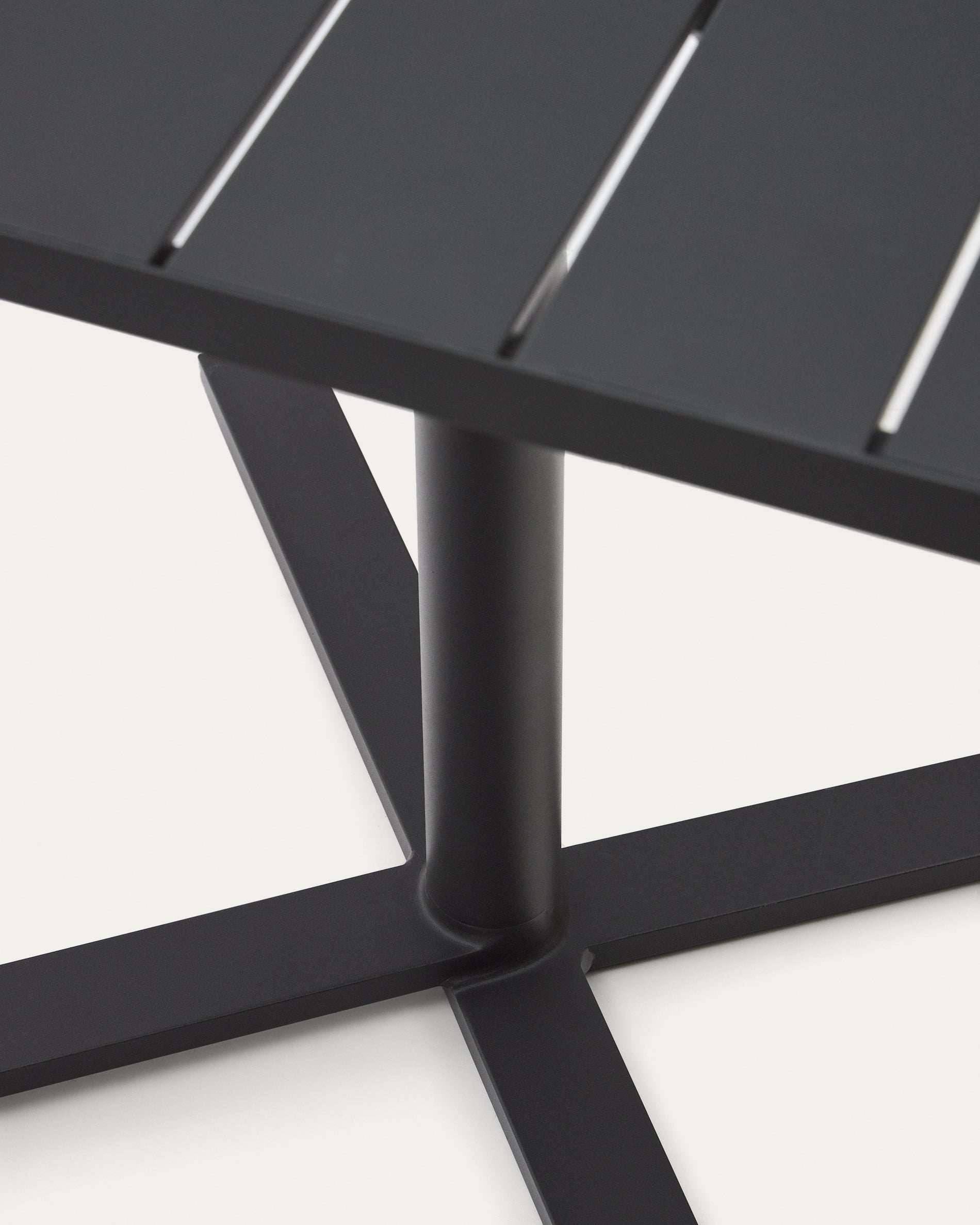 Torreta folding outdoor table made of aluminum with black coating 70 x 70 cm