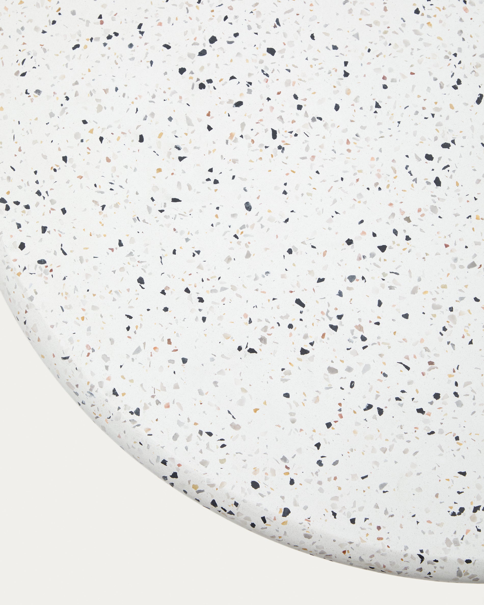 Saura Table in white terrazzo with a white terrazzo top, 75 x Ø70 - Detail