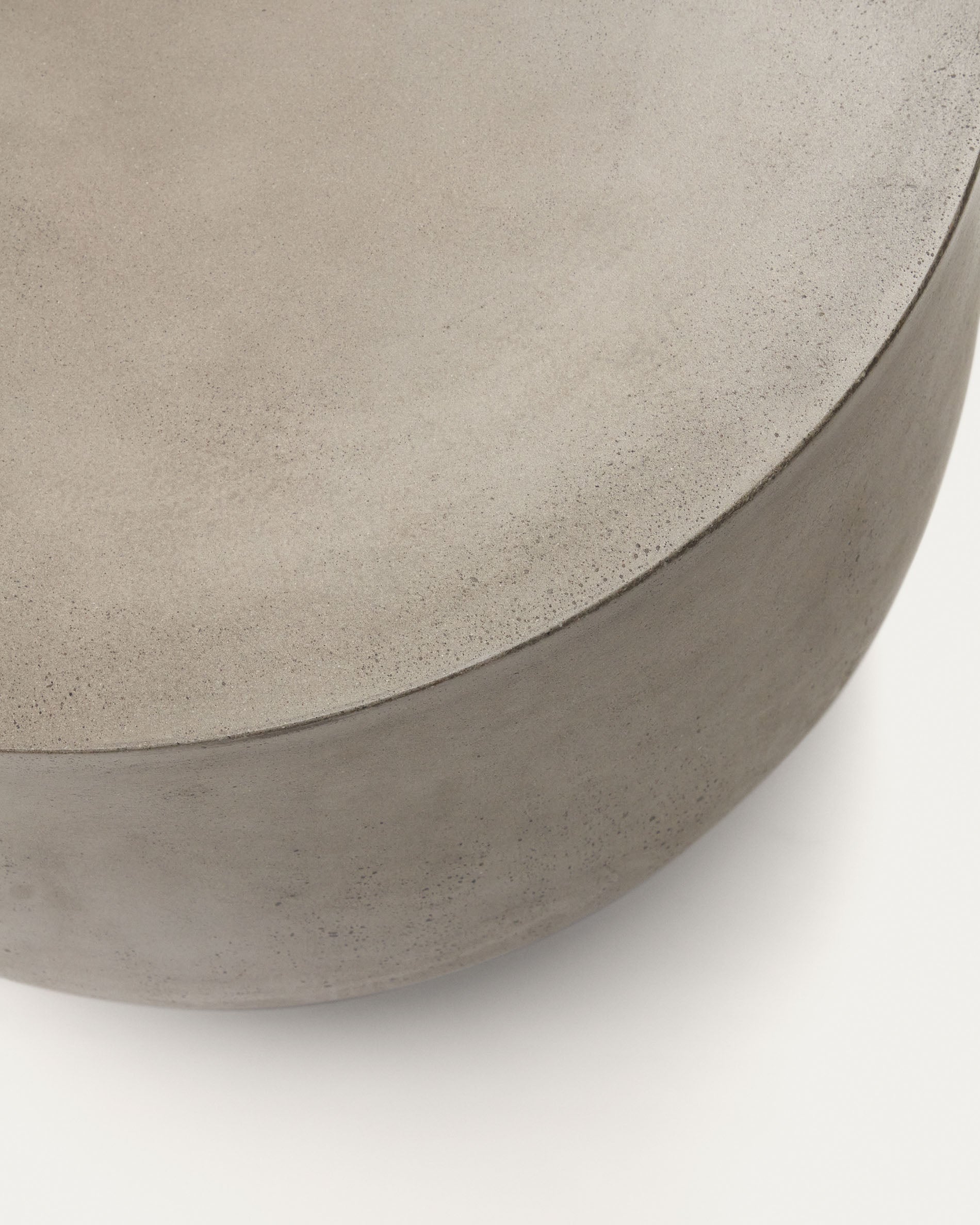 Garbet cement coffee table, Ø 60 cm - Detail