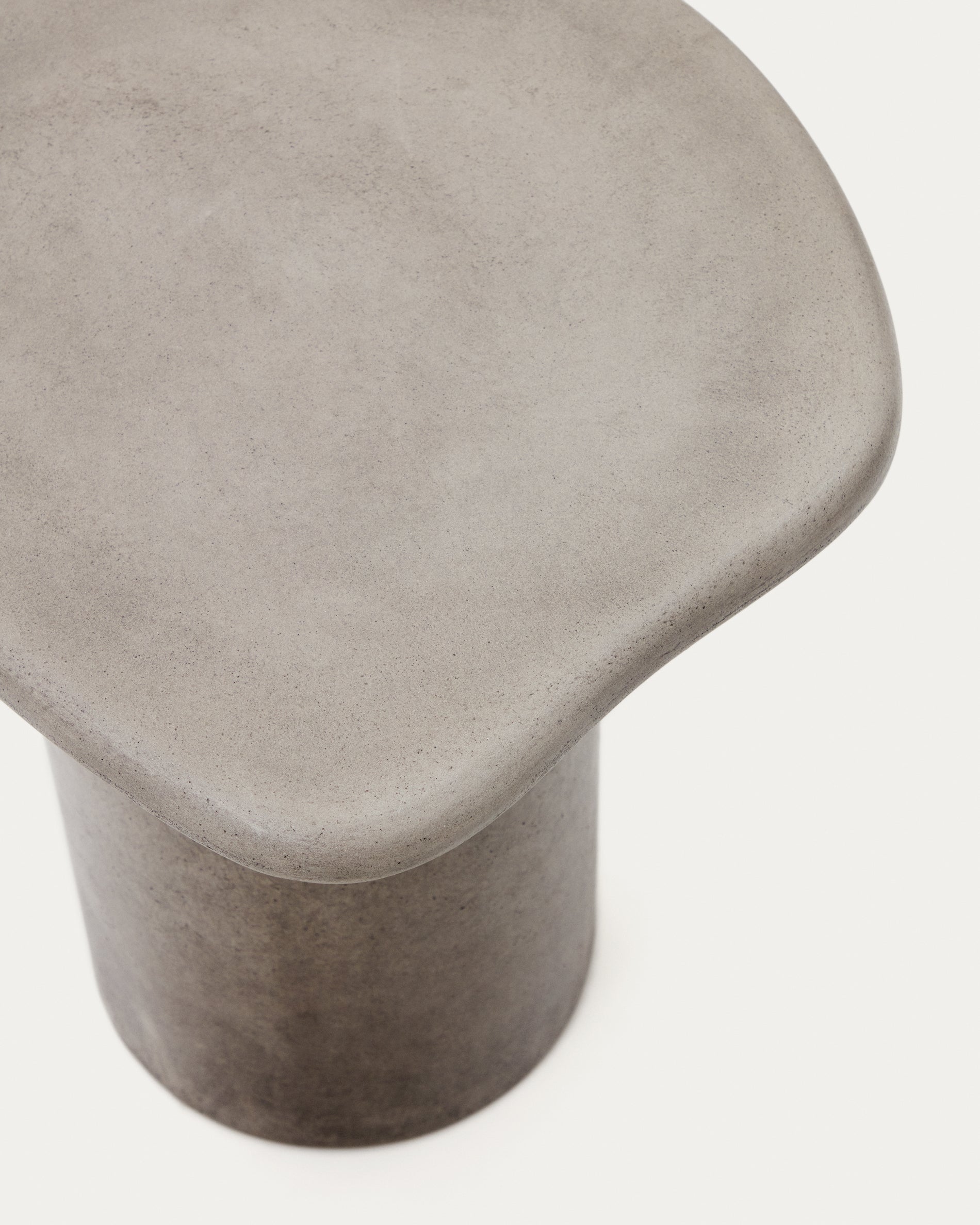 Macarella cement oldalsó asztal, 48 x 47 cm