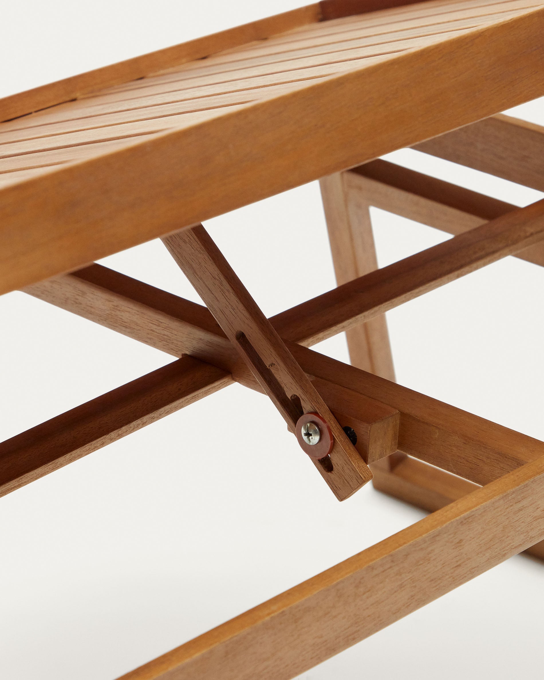 Mani folding tray made from solid acacia wood FSC 100% - Detail