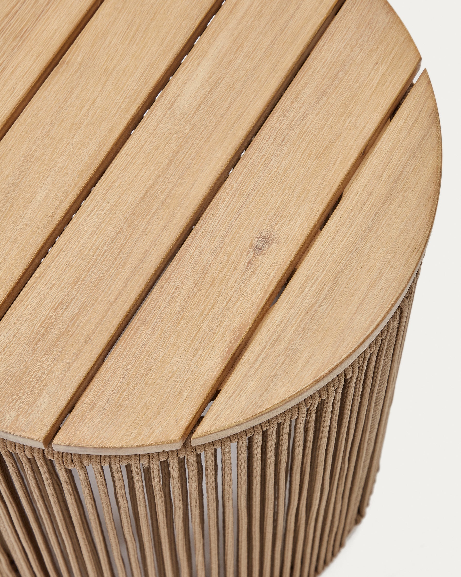Dandara side table made of steel, beige cord and solid acacia wood, Ø40 cm FSC 100% - Detail