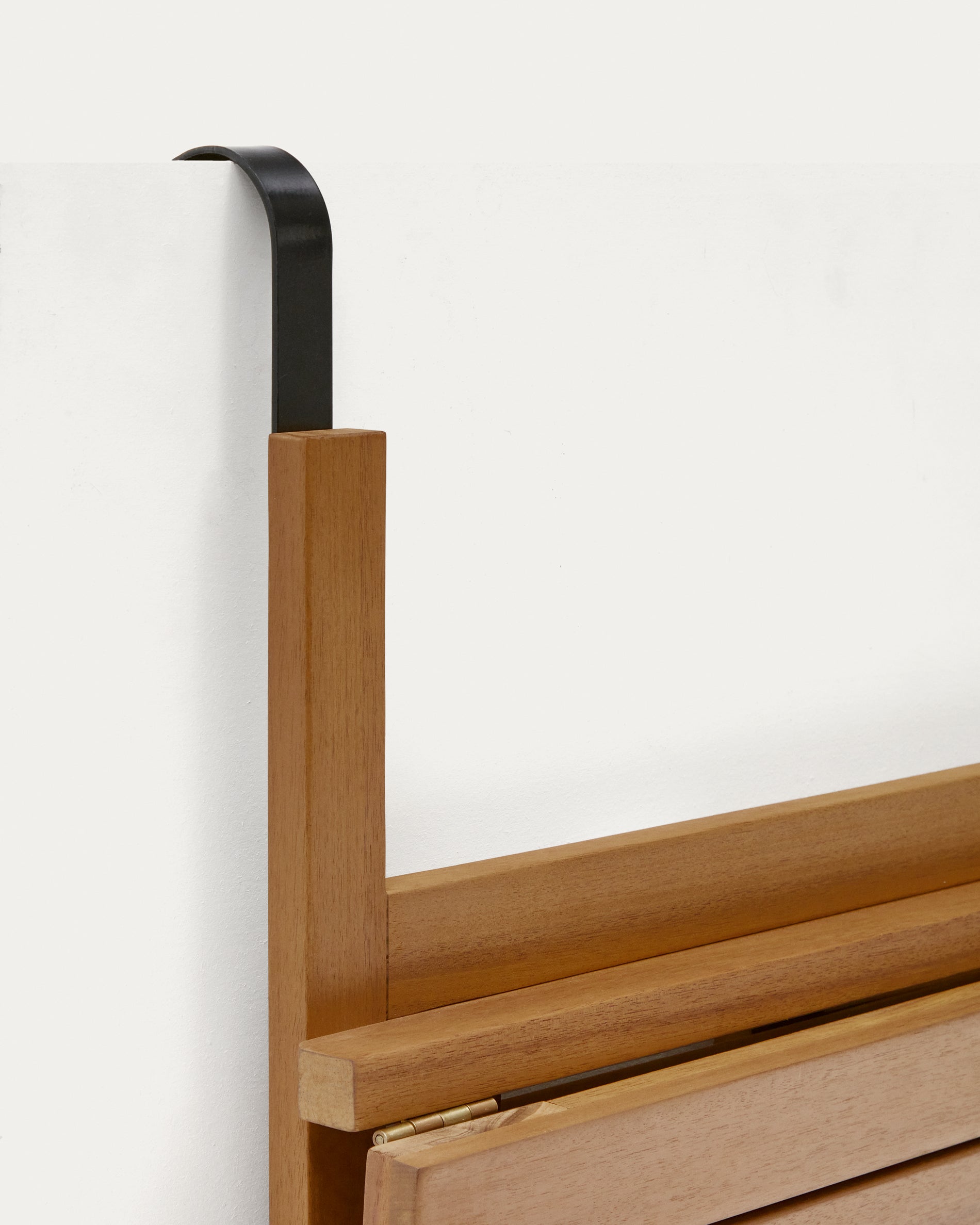 Amarilis folding balcony table made from solid acacia wood, 50 x 70 cm FSC 100% - Detail