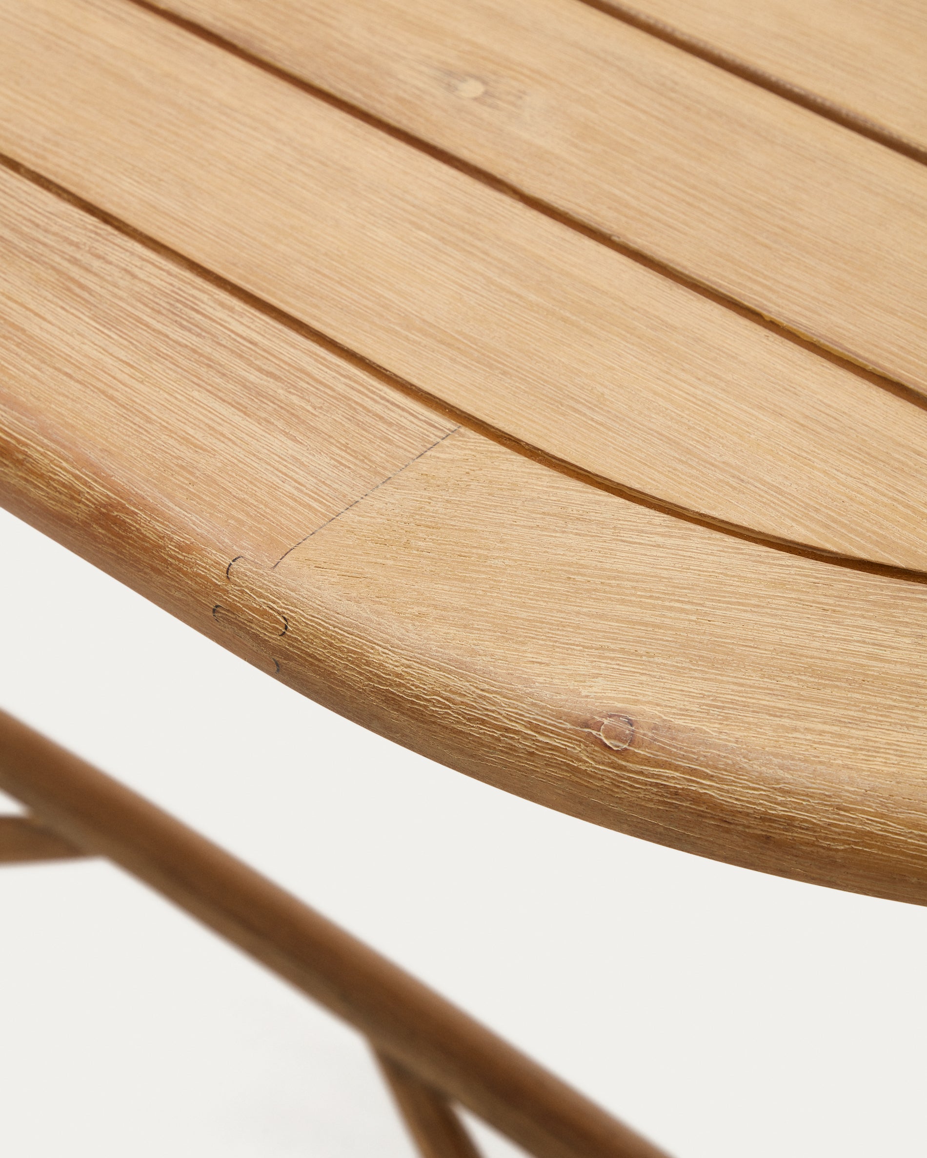 Dandara folding table in solid acacia wood natural finish, Ø 120 x 60 cm FSC 100% - Detail