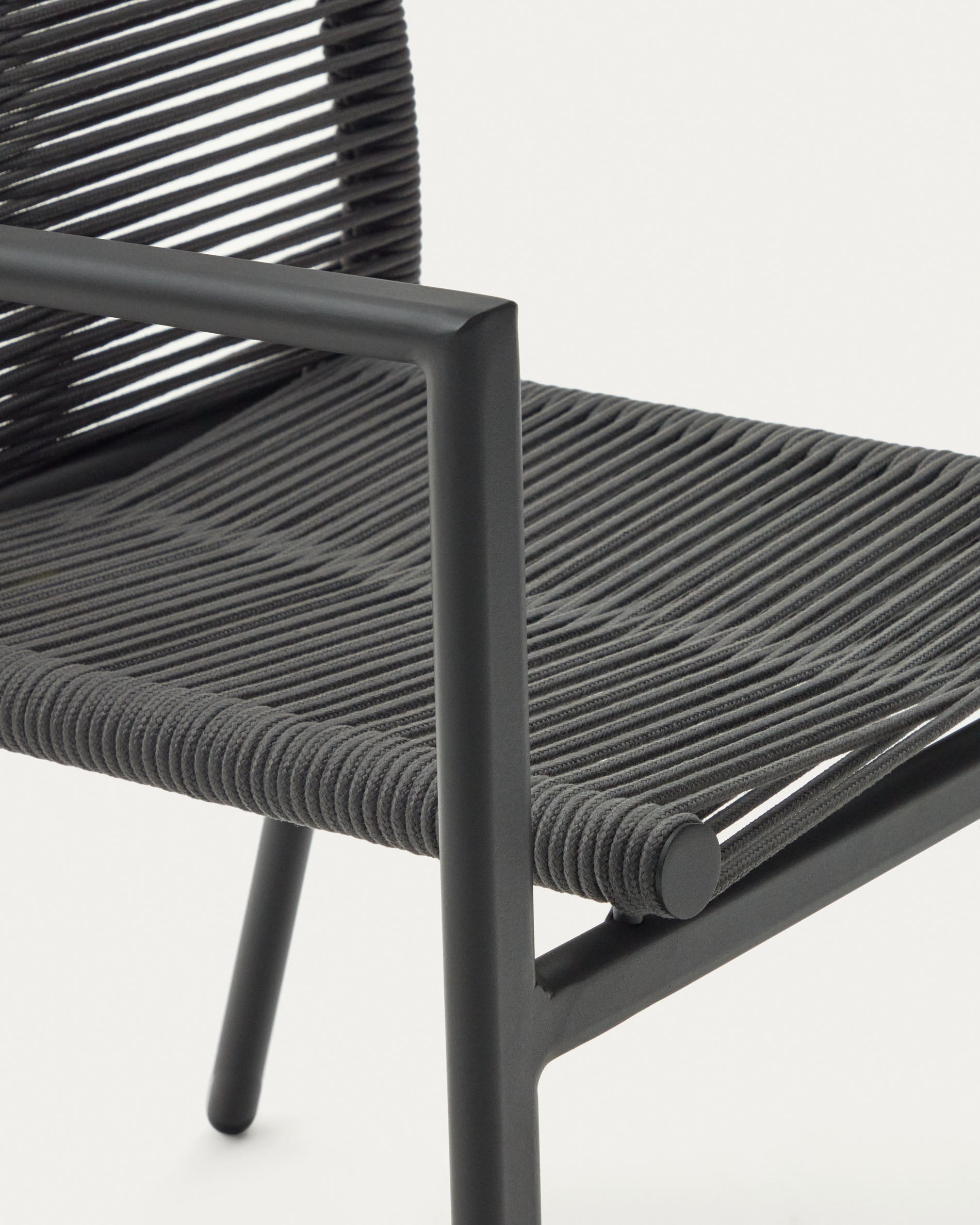 Culip aluminium and cord stackable outdoor chair in grey - Detail