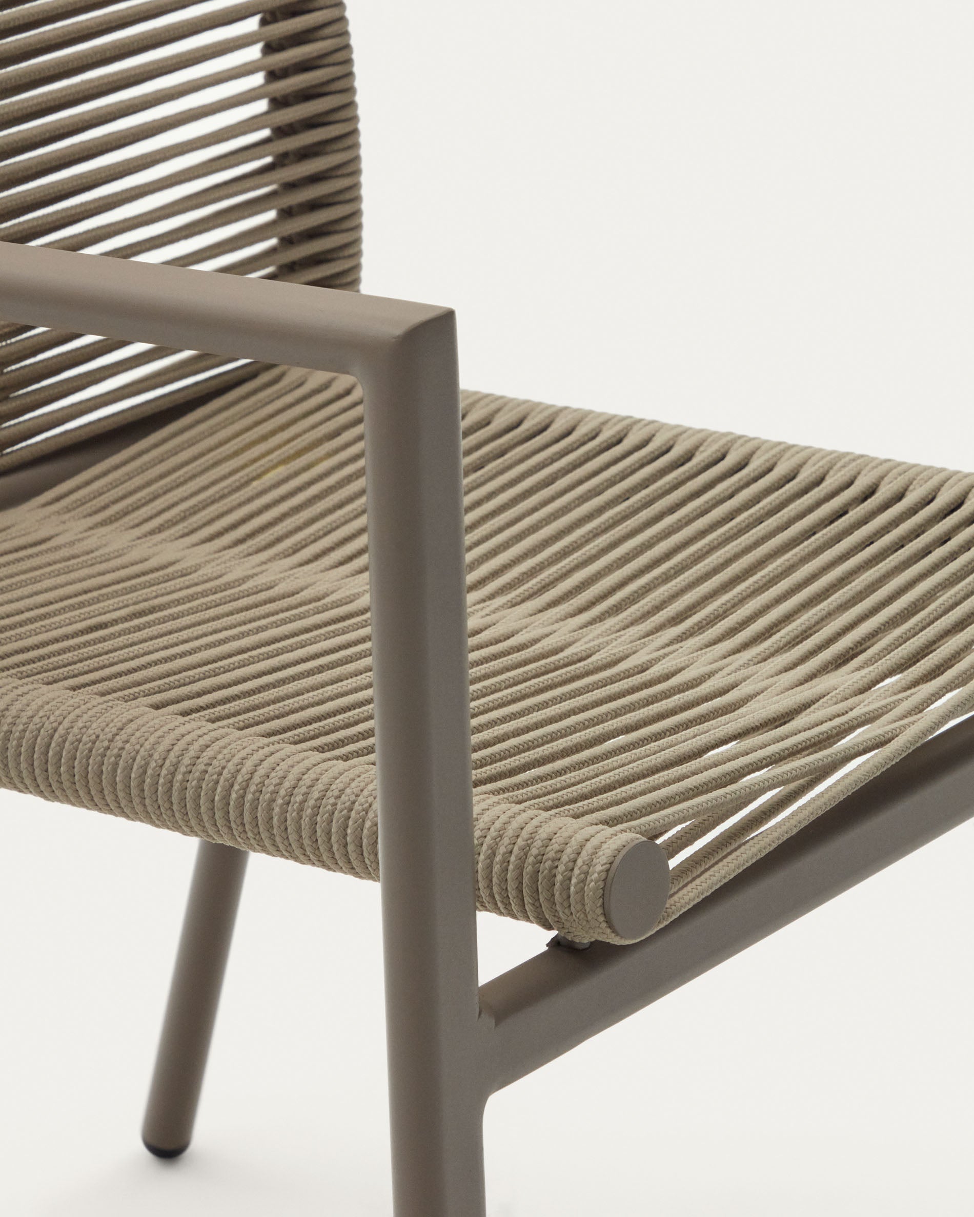 Culip aluminium and cord stackable outdoor chair in brown - Detail
