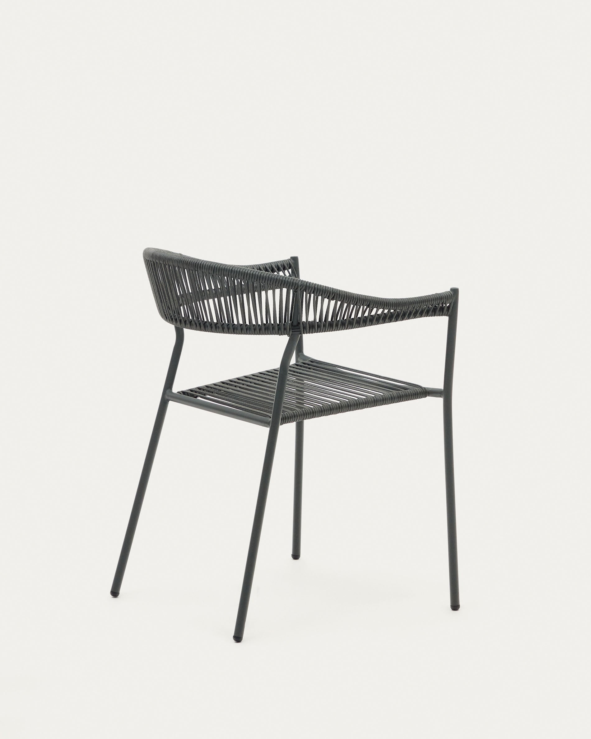 Futadera stackable outdoor chair in grey synthetic cord and grey painted steel - Product View
