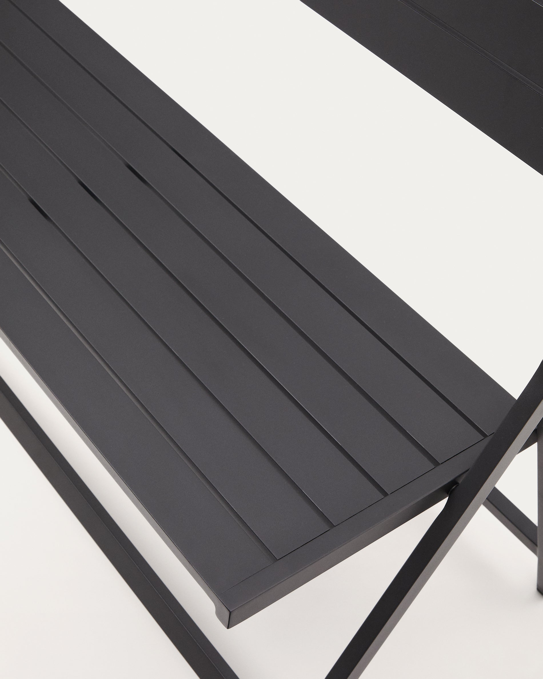Folding outdoor Bench torreta made of aluminum with dark grey finish - Detail