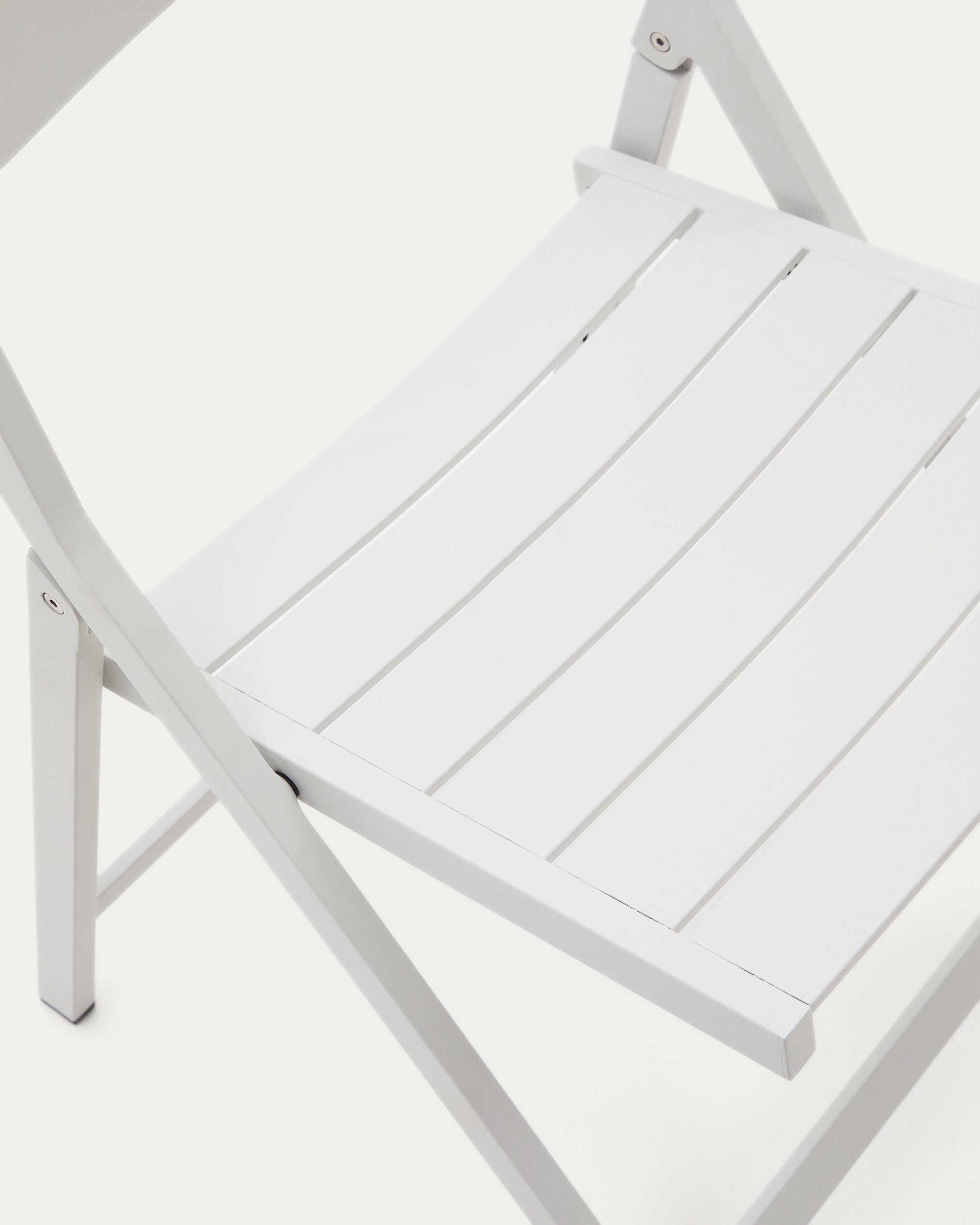 Folding outdoor chair in Torreta aluminum with white finish