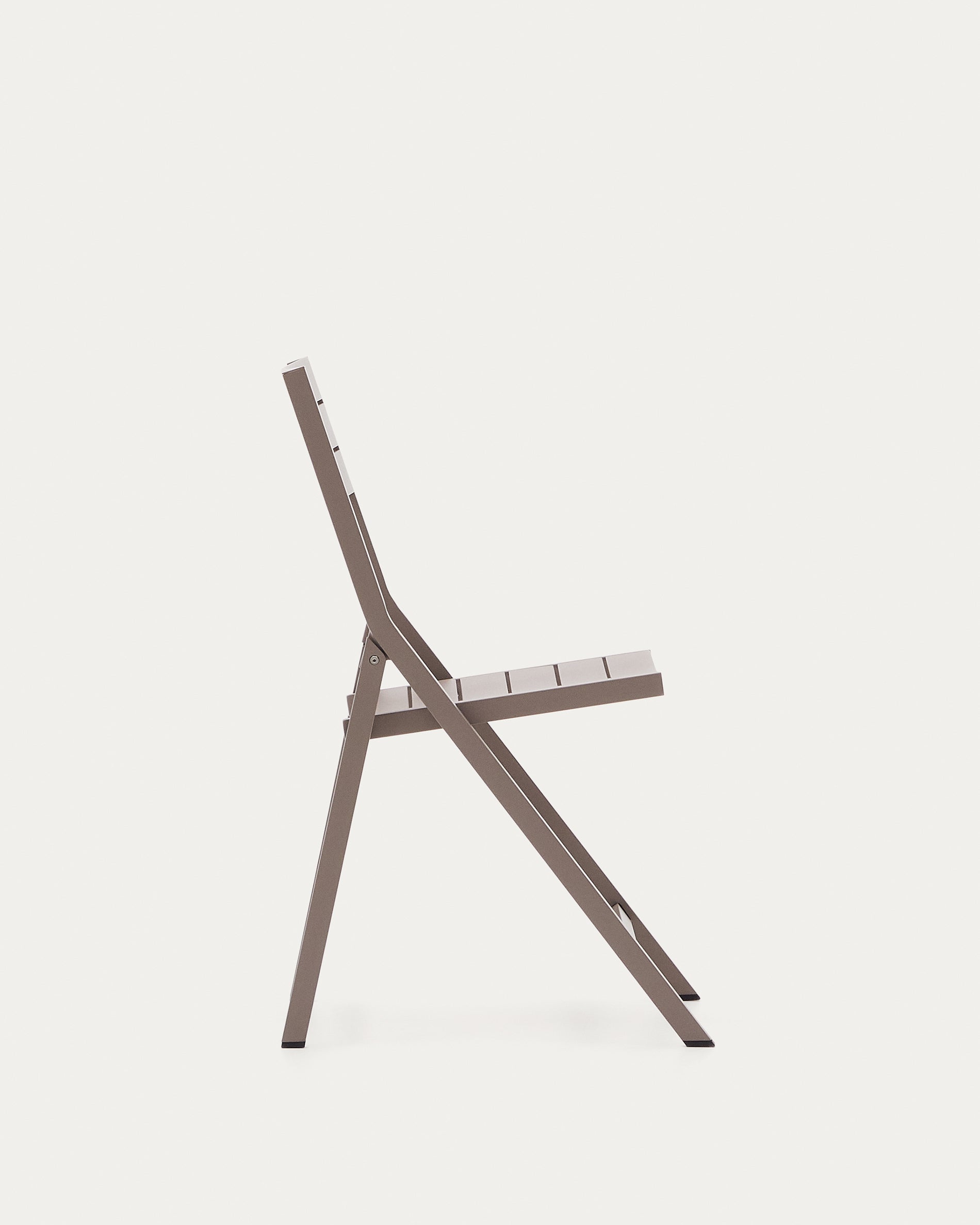 Torreta folding outdoor chair made of aluminum with a matte brown finish