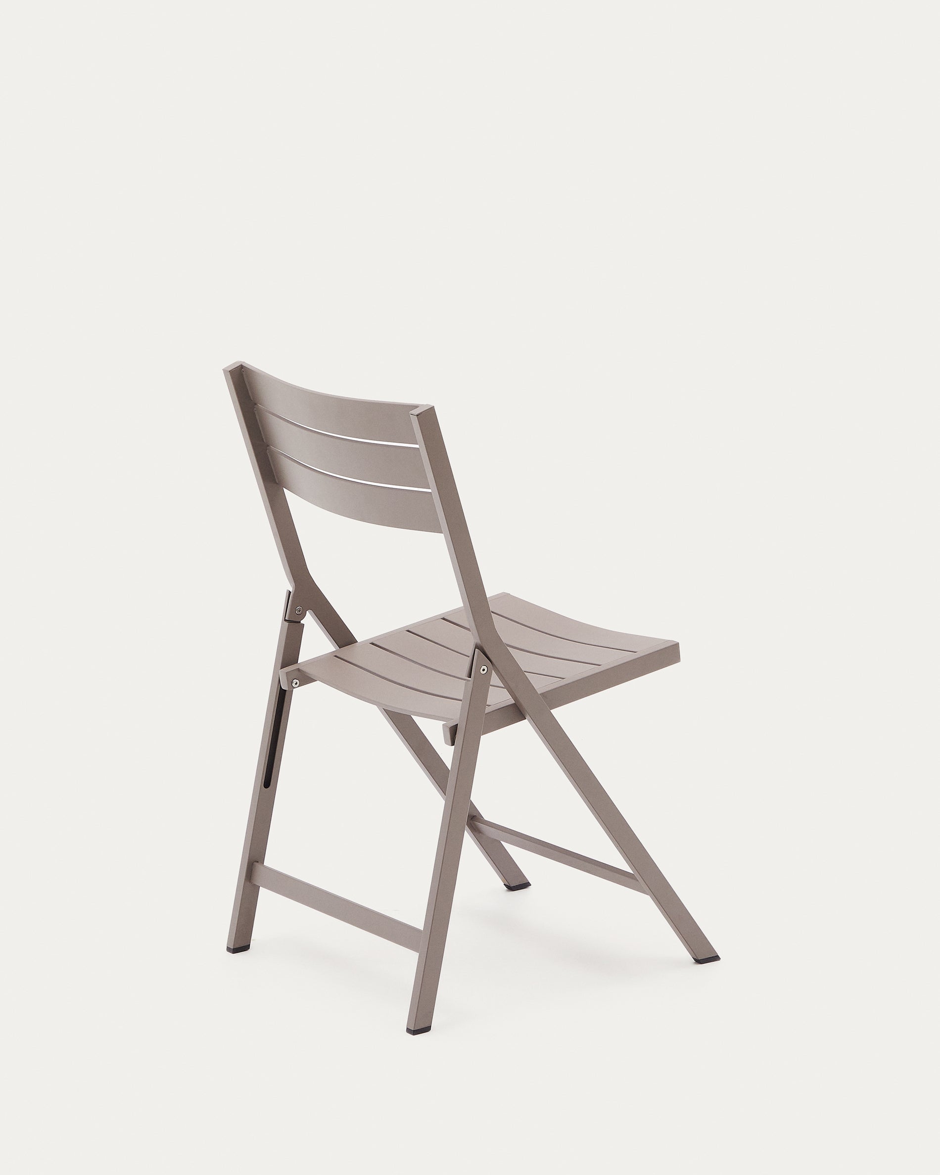 Torreta folding outdoor chair made of aluminum with a matte brown finish