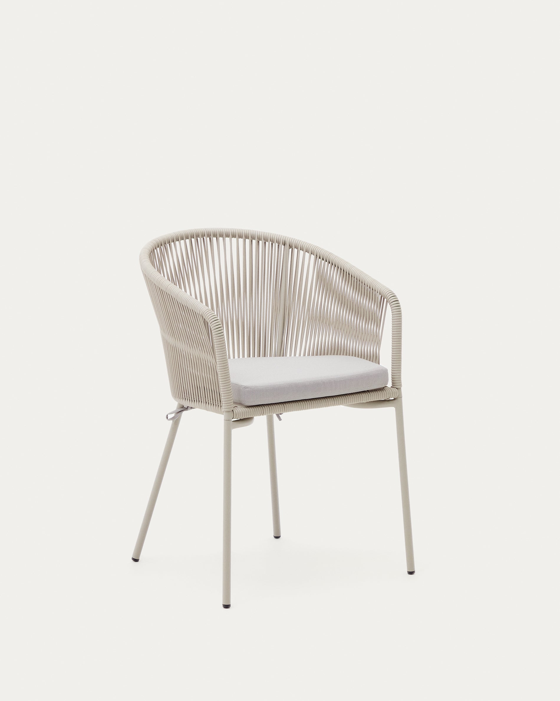 Yanet chair with synthetic rope in ecru and galvanized steel legs - Product View