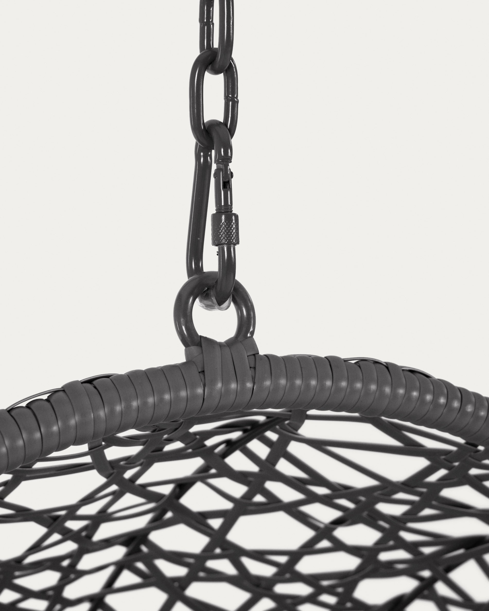 Pendant armchair with light grey Florina dark grey base - Detail