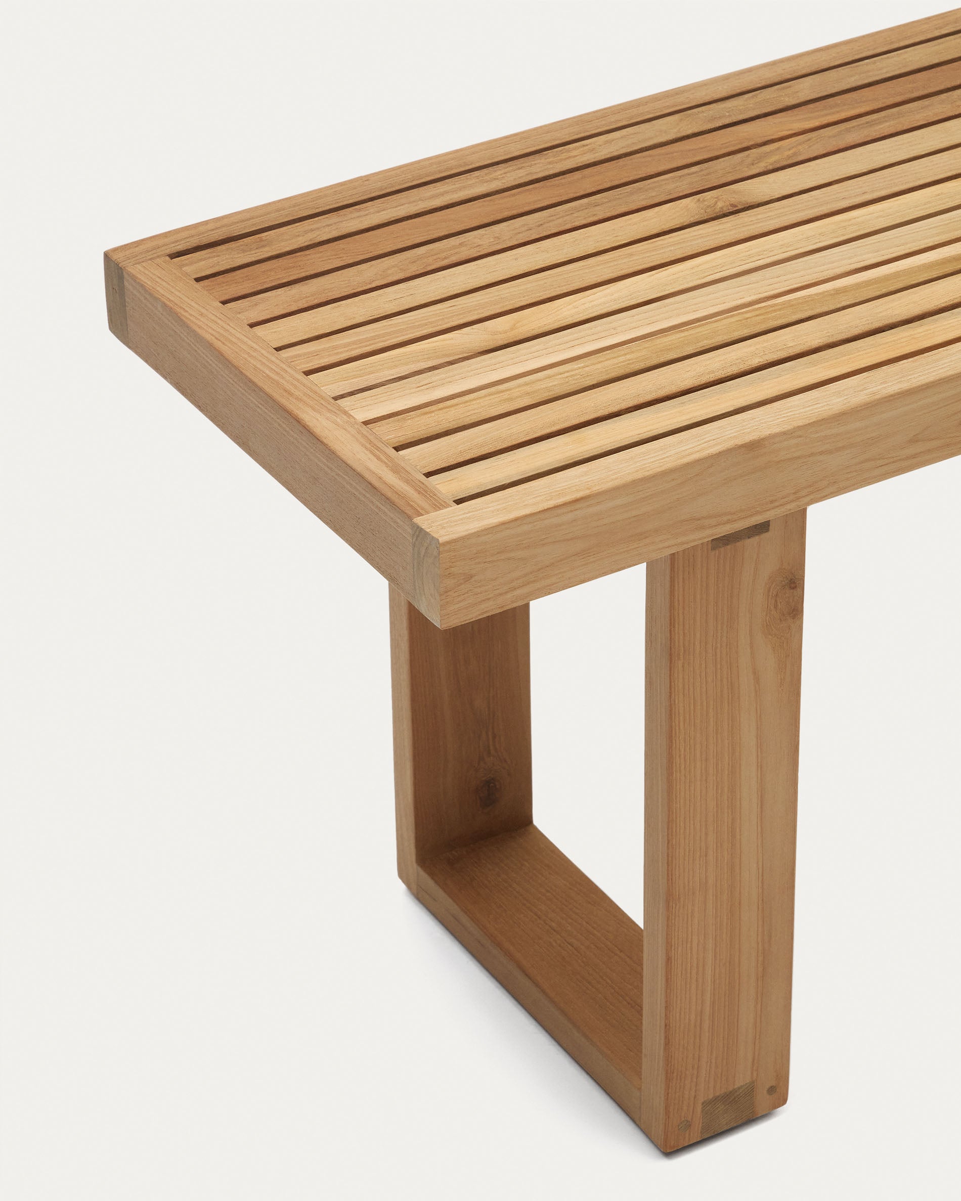 Canadell 100% outdoor solid recycled teak bench, 210 cm - Detail