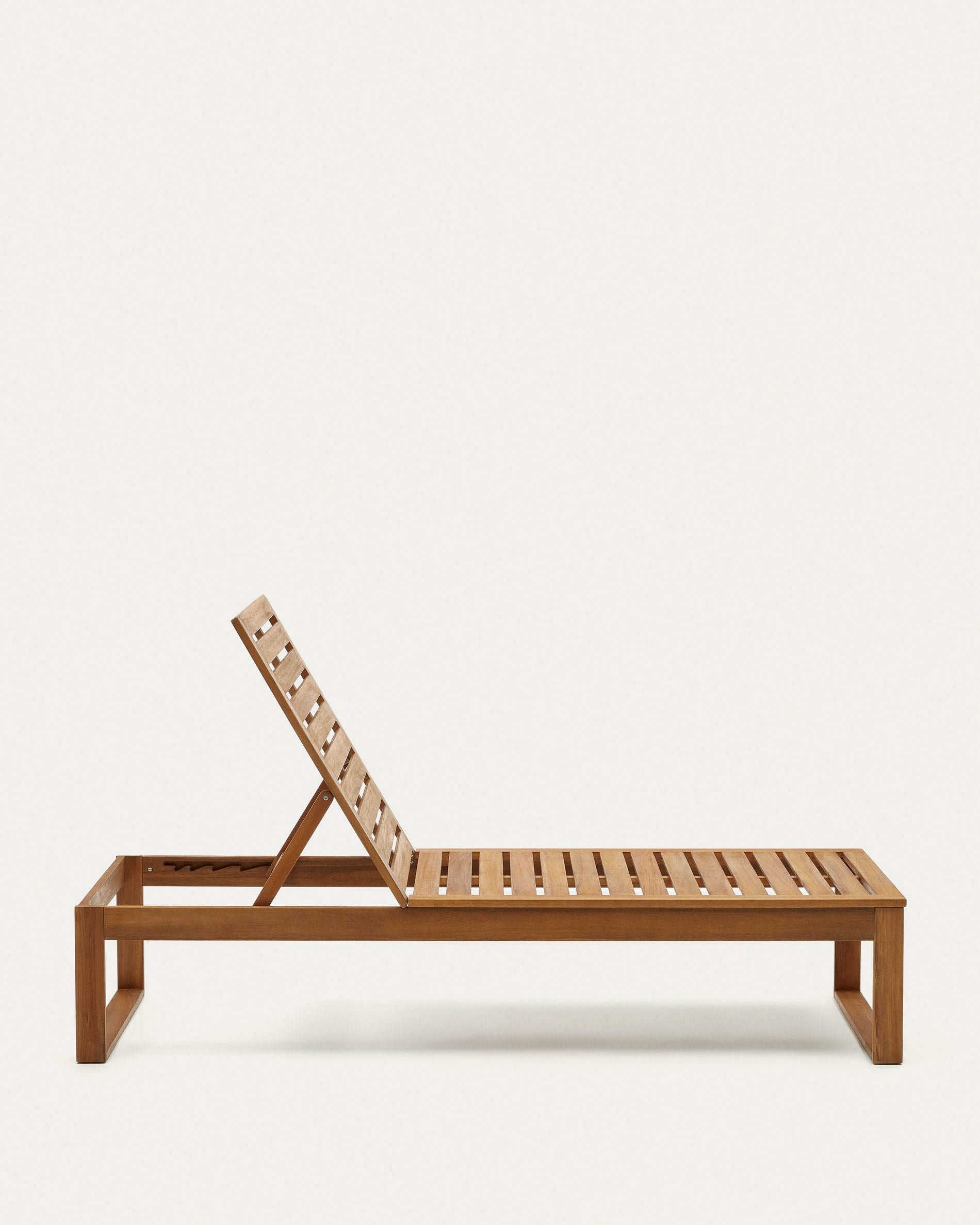 Sulamita outdoor sun lounger made from solid acacia wood FSC 100% - Product View