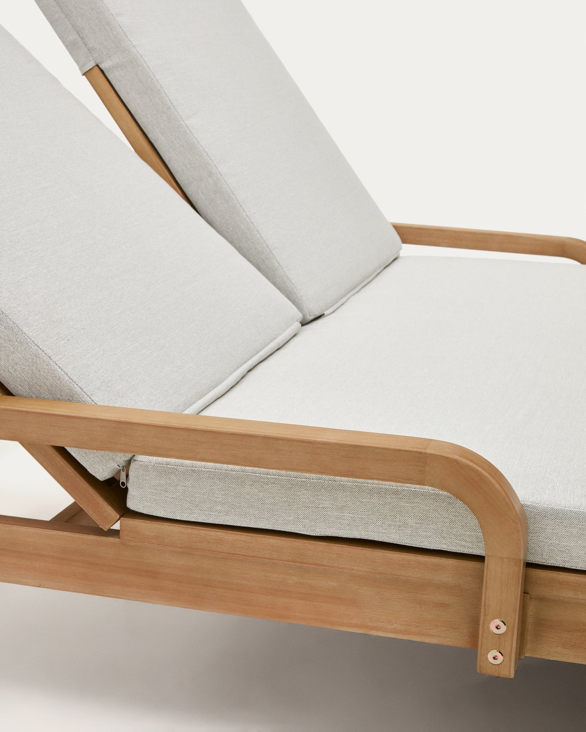Sonsaura double sunbed, made of 100% FSC certified solid eucalyptus wood