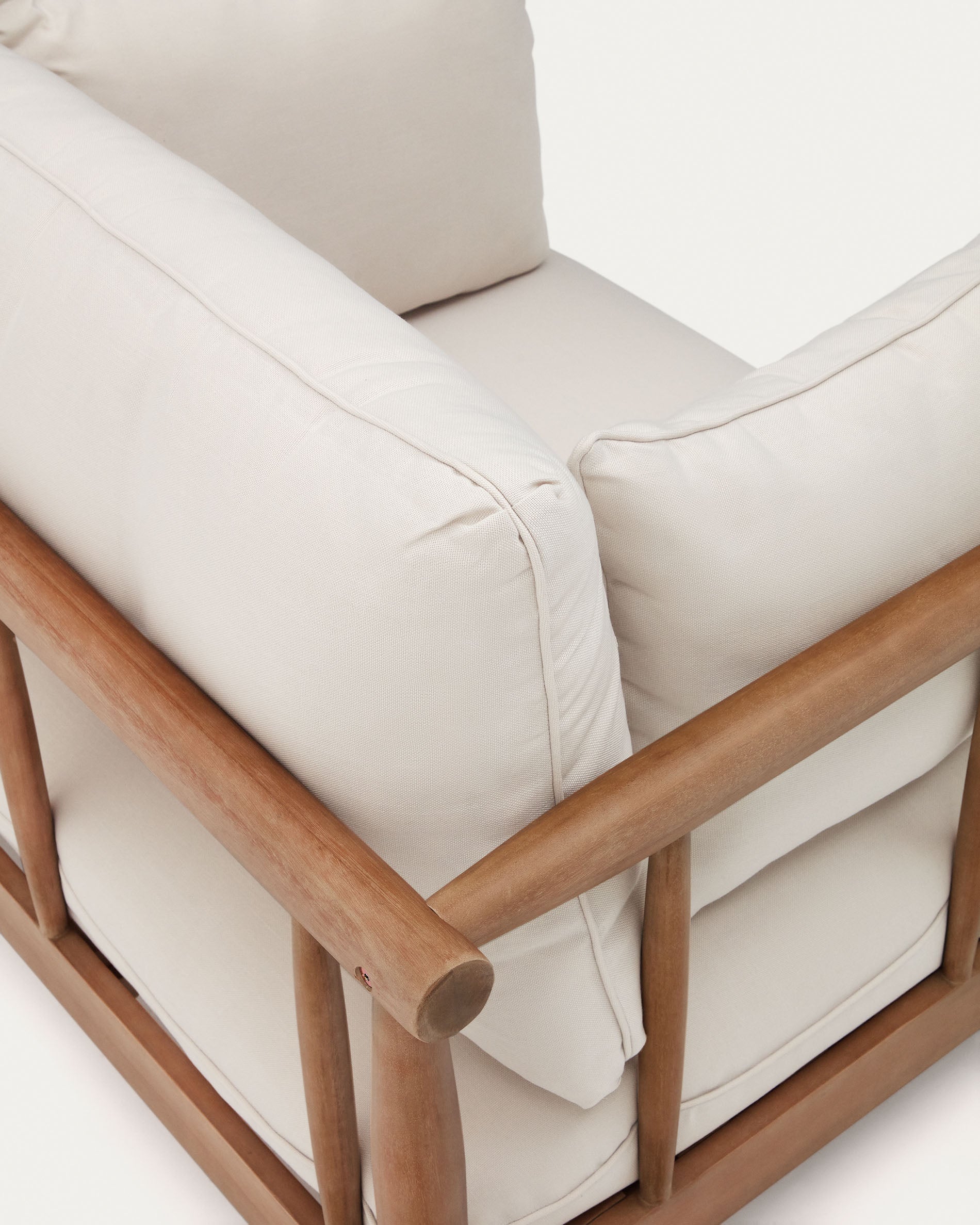 Sacova solid eucalyptus wood armchair - Detail
