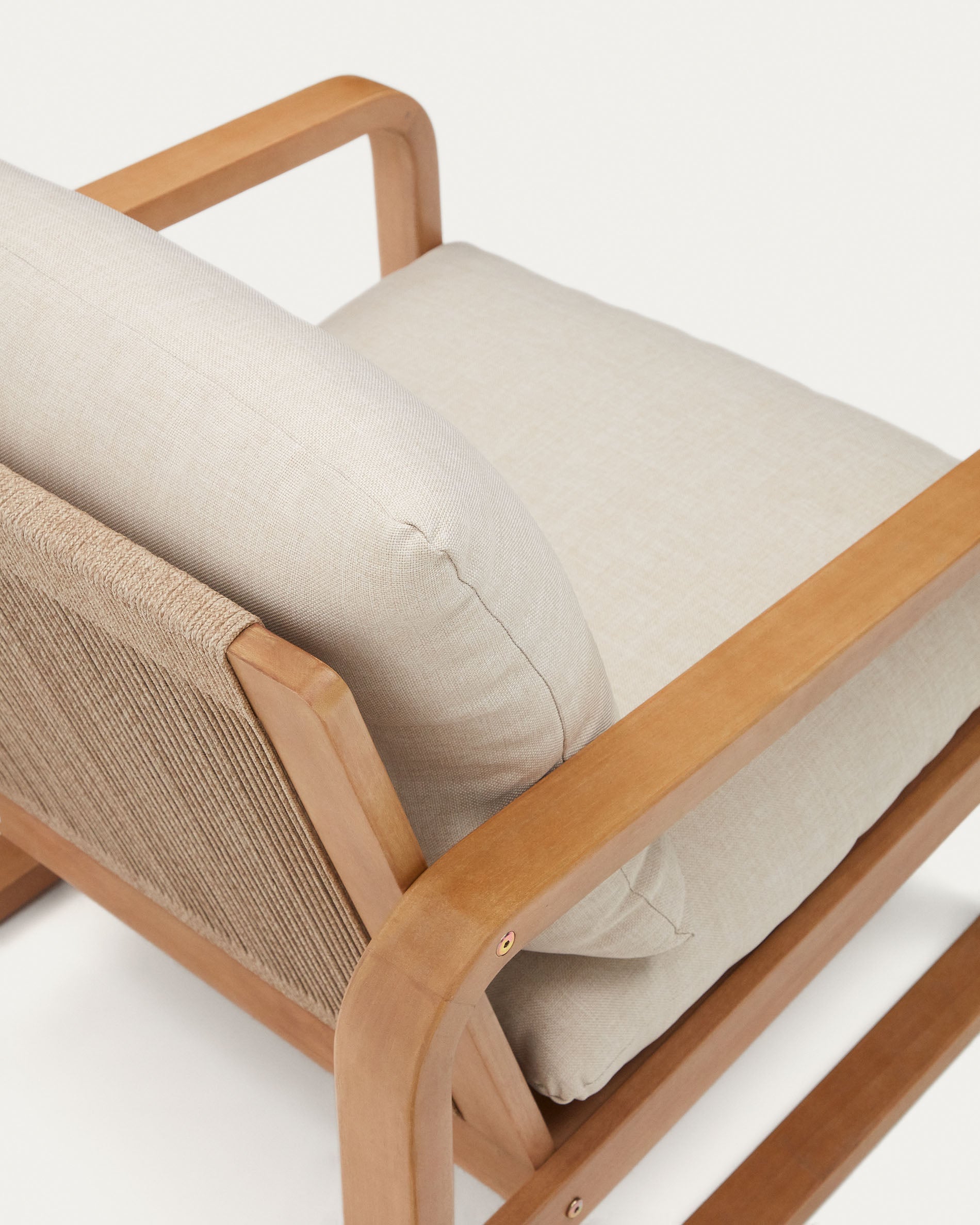 Sacaleta solid eucalyptus wood armchair - Detail