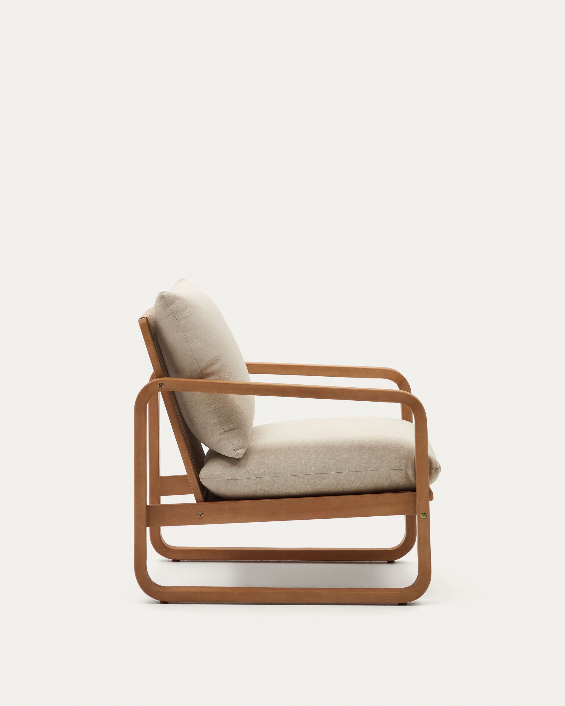 Sacaleta solid eucalyptus wood armchair - Product View