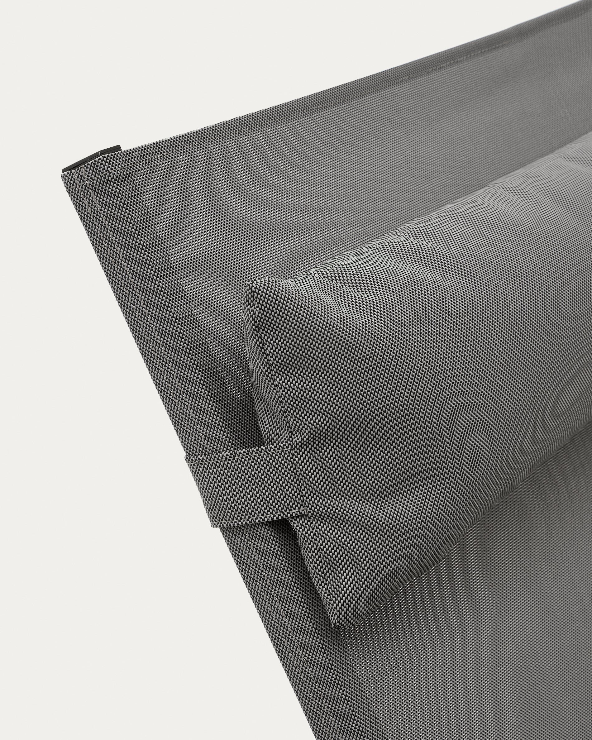 Canutells folding armchair made of aluminum with dark grey finish - Detail