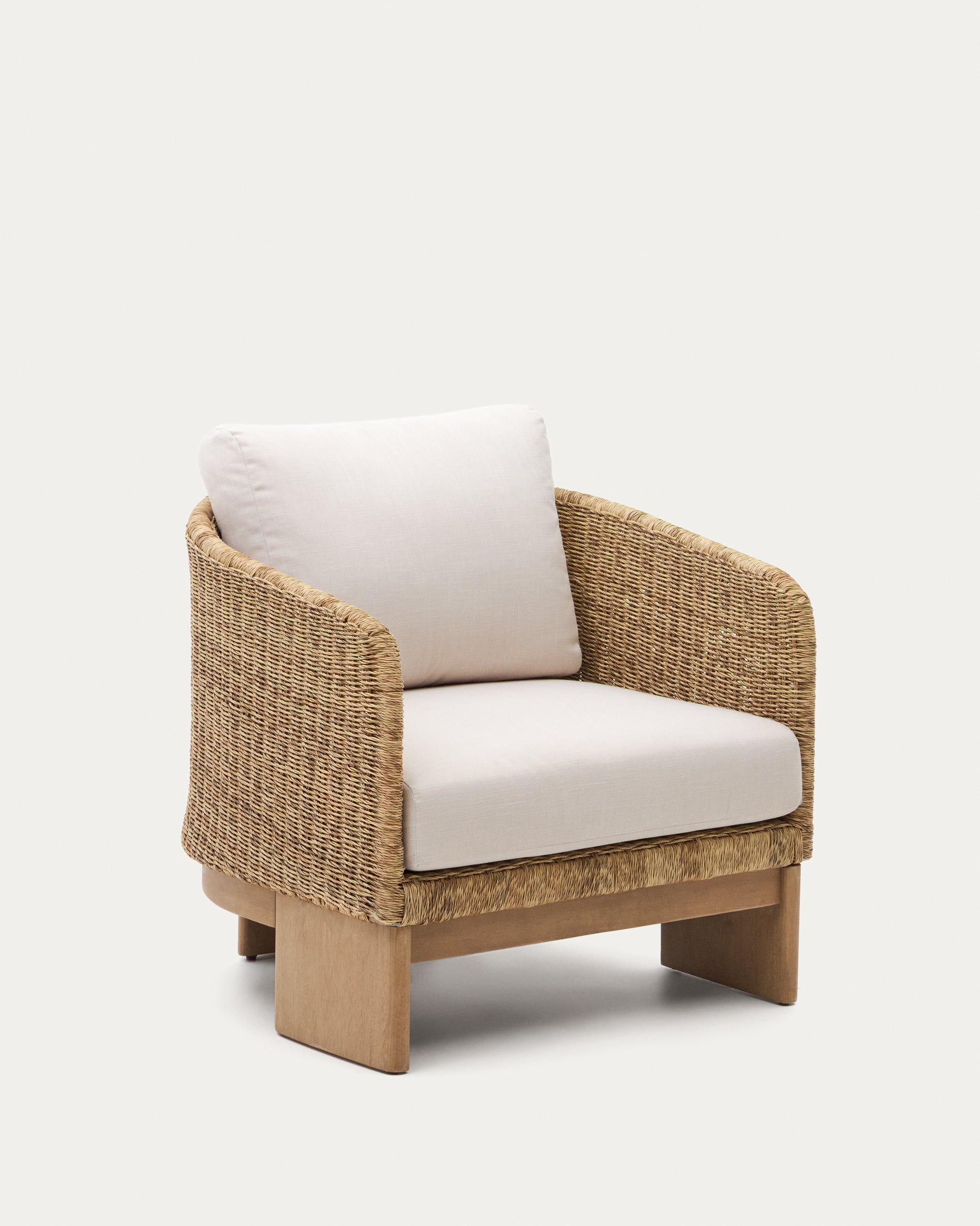 Xoriguer armchair in synthetic rattan and solid eucalyptus wood FSC 100% - Product View