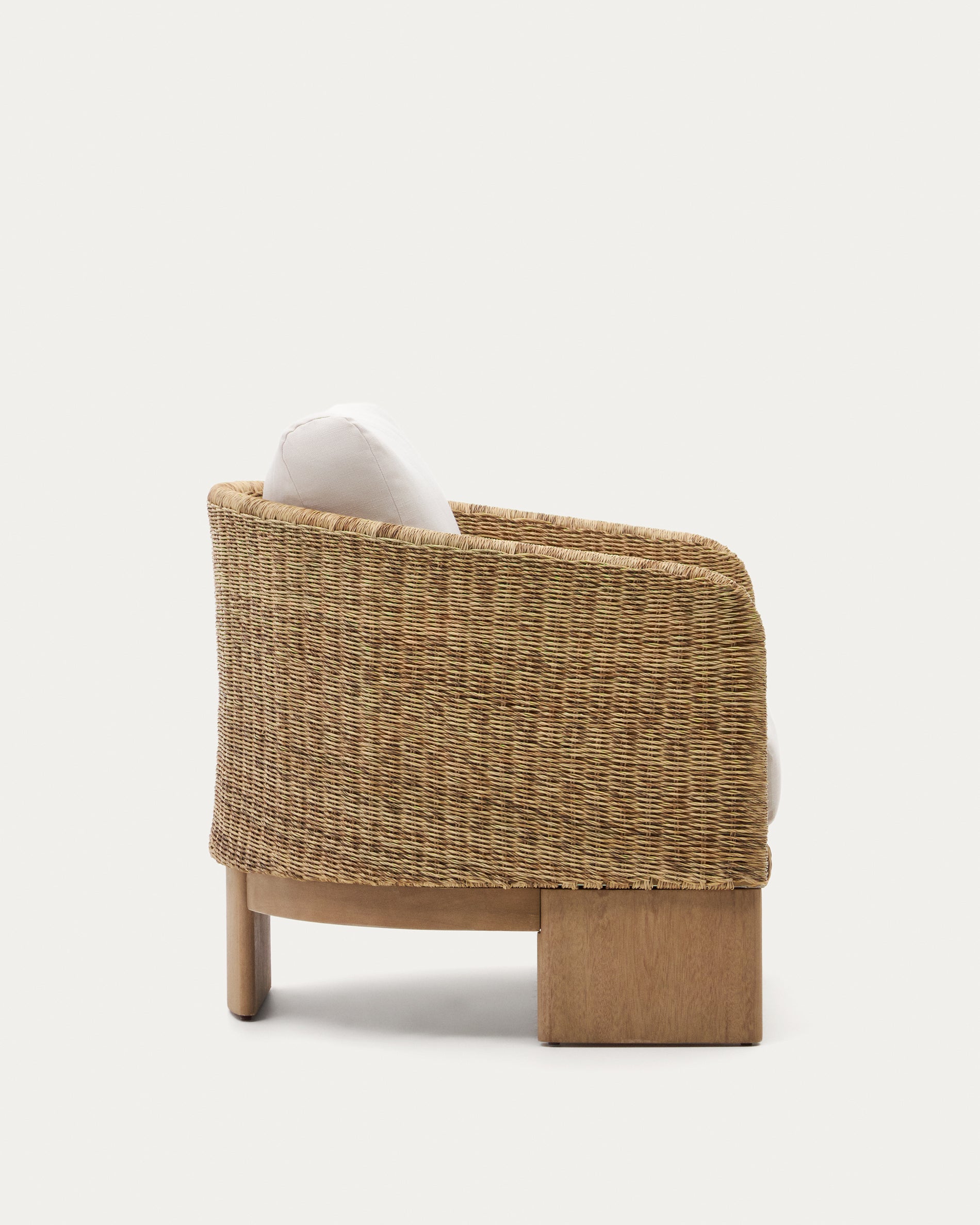 Xoriguer armchair in synthetic rattan and solid eucalyptus wood FSC 100% - Product View