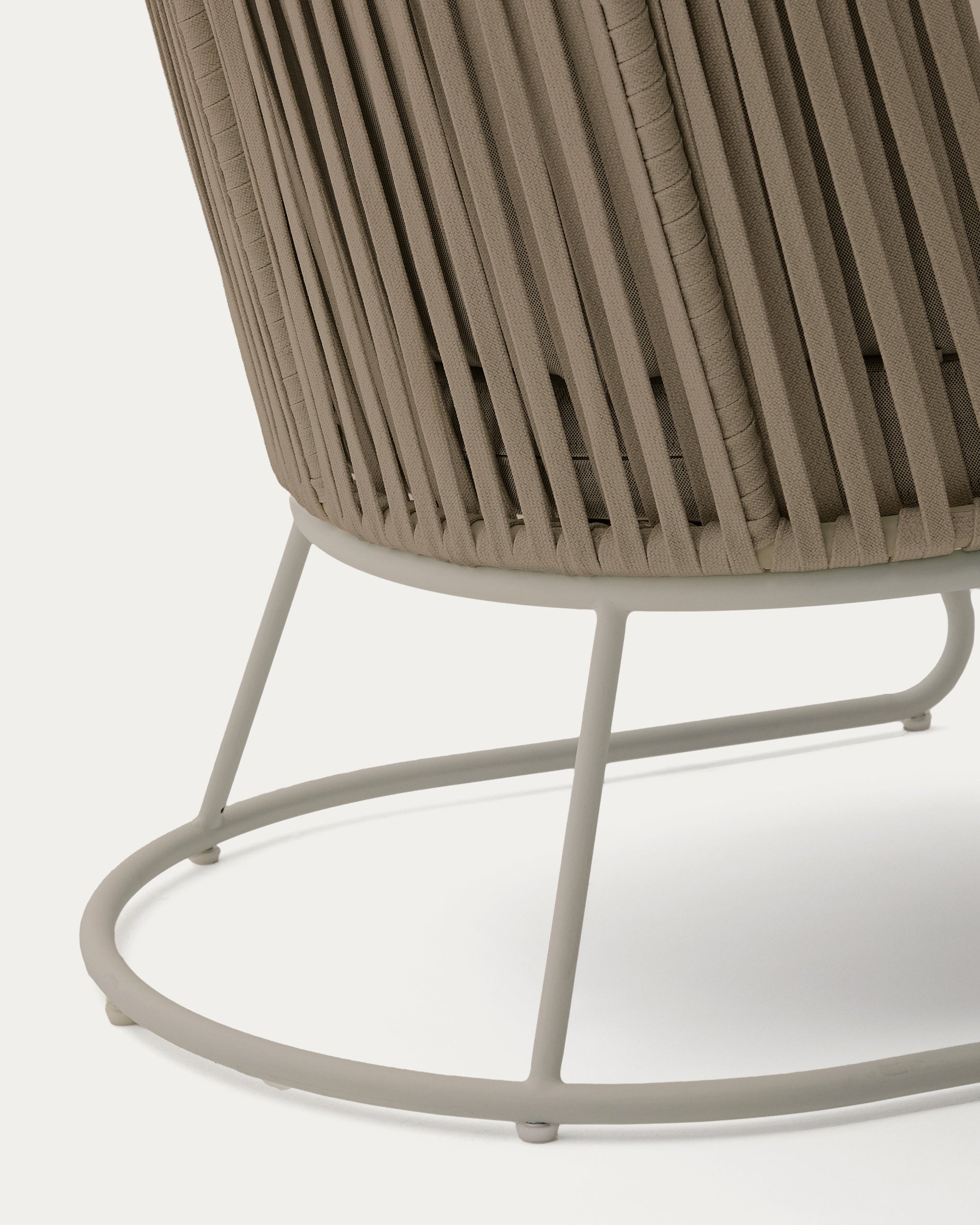 Saconca outdoor armchair with high backrest made of rope cord and beige galvanised steel - Detail