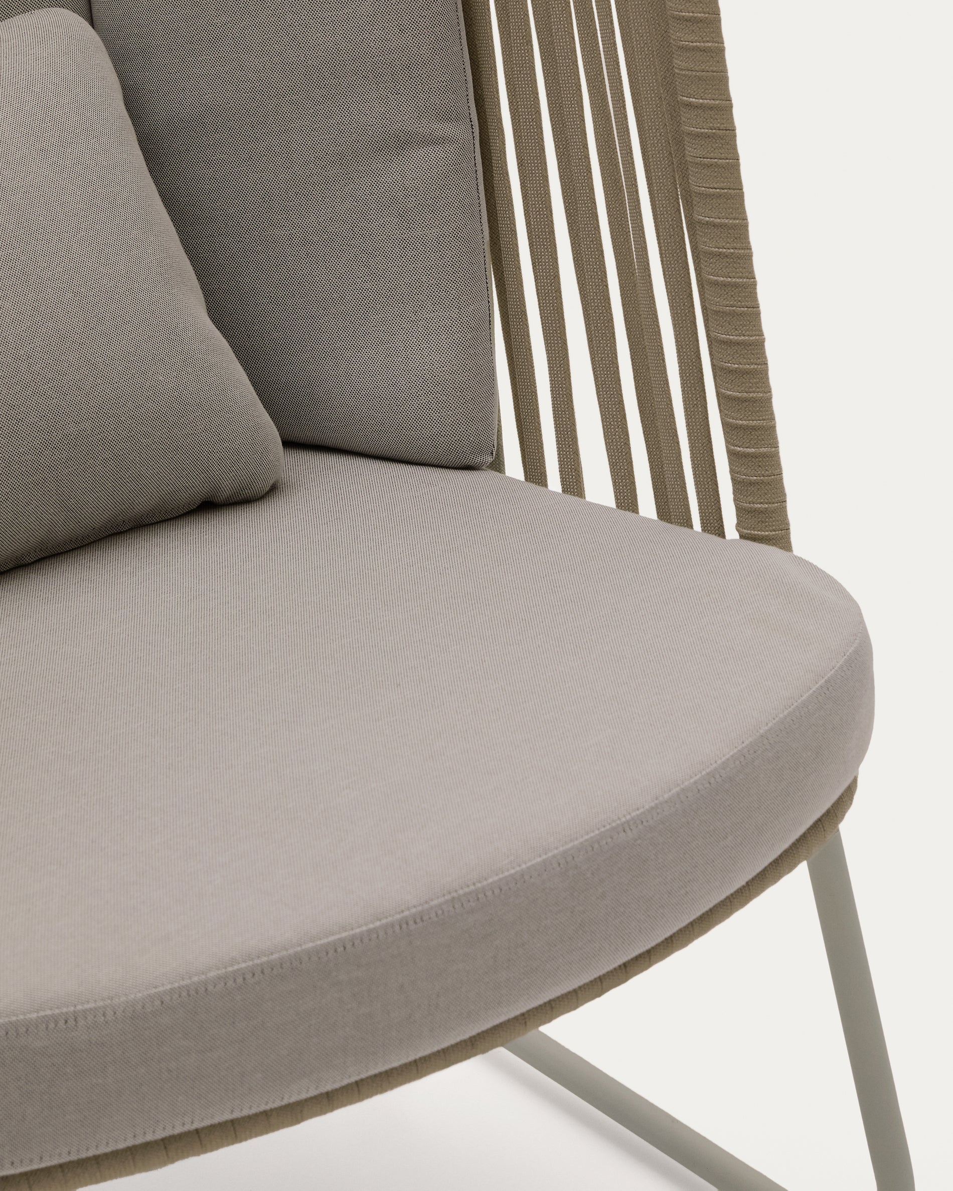 Saconca outdoor armchair with high backrest made of rope cord and beige galvanised steel - Detail