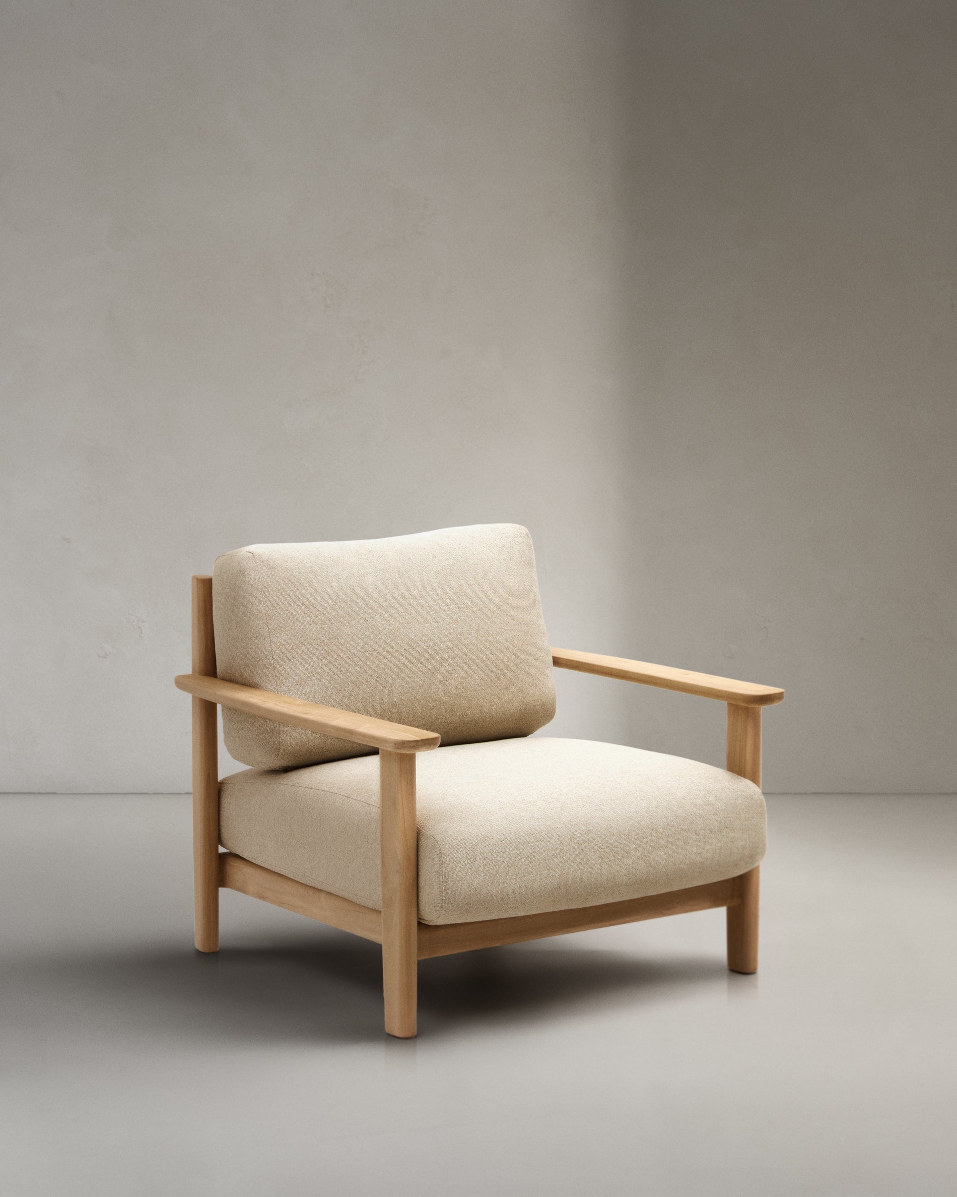 Tirant armchair, made of 100% FSC certified solid teak wood