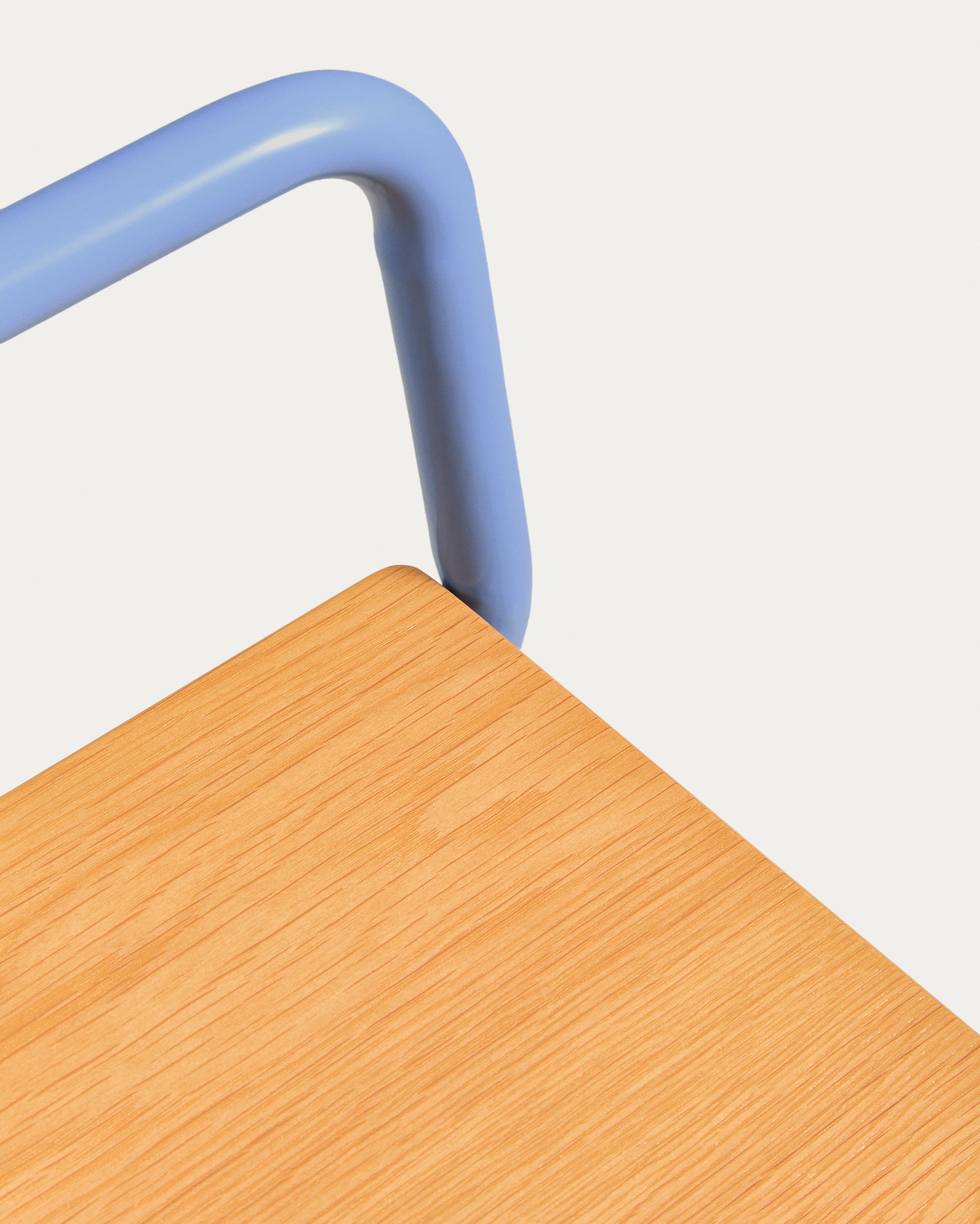 Tinn ash veneer bench with a blue metal structure, 75 cm - Detail