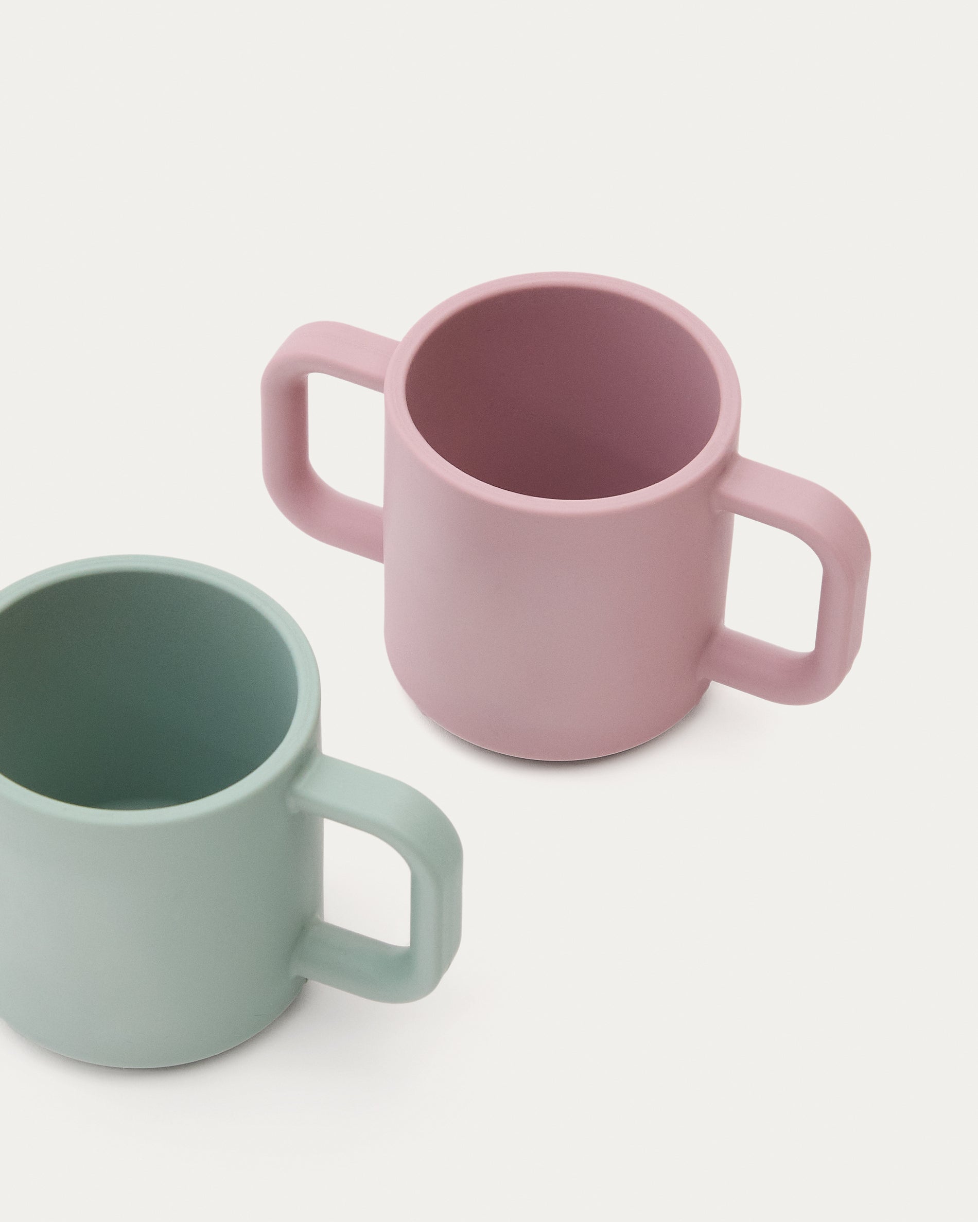 Lili set of two cups in pink and turquoise silicone - Detail