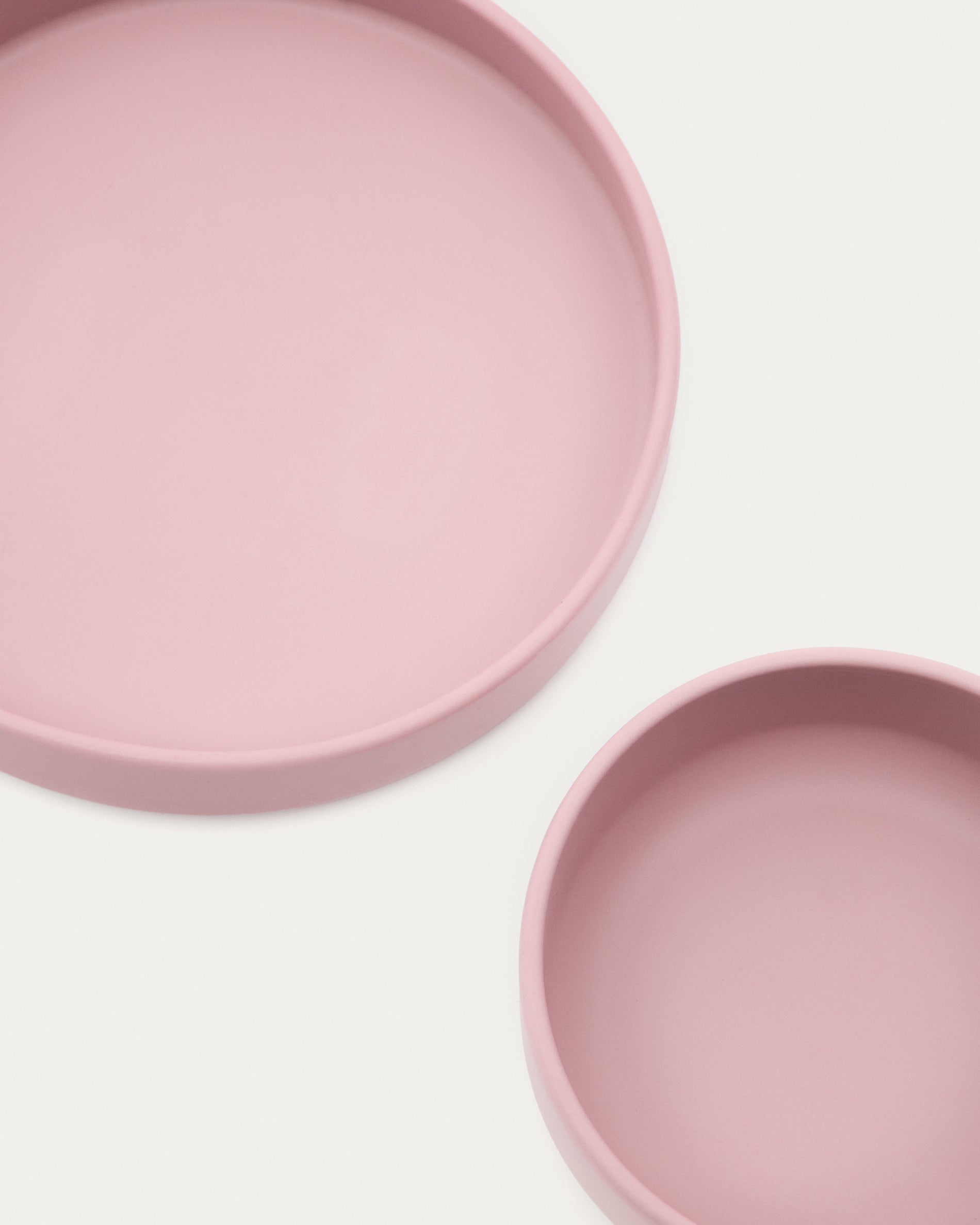 Lili plate and bowl set in pink silicone - Detail