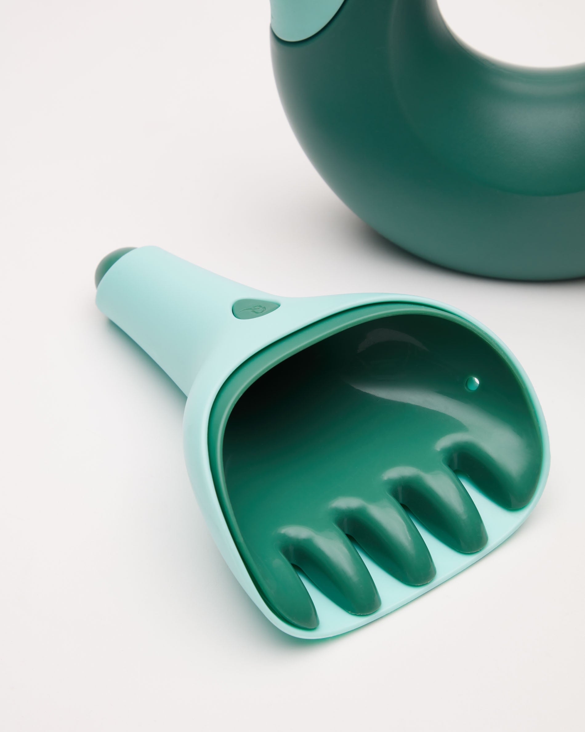 Rawni gardening play set with watering can, rake and shovel - Detail
