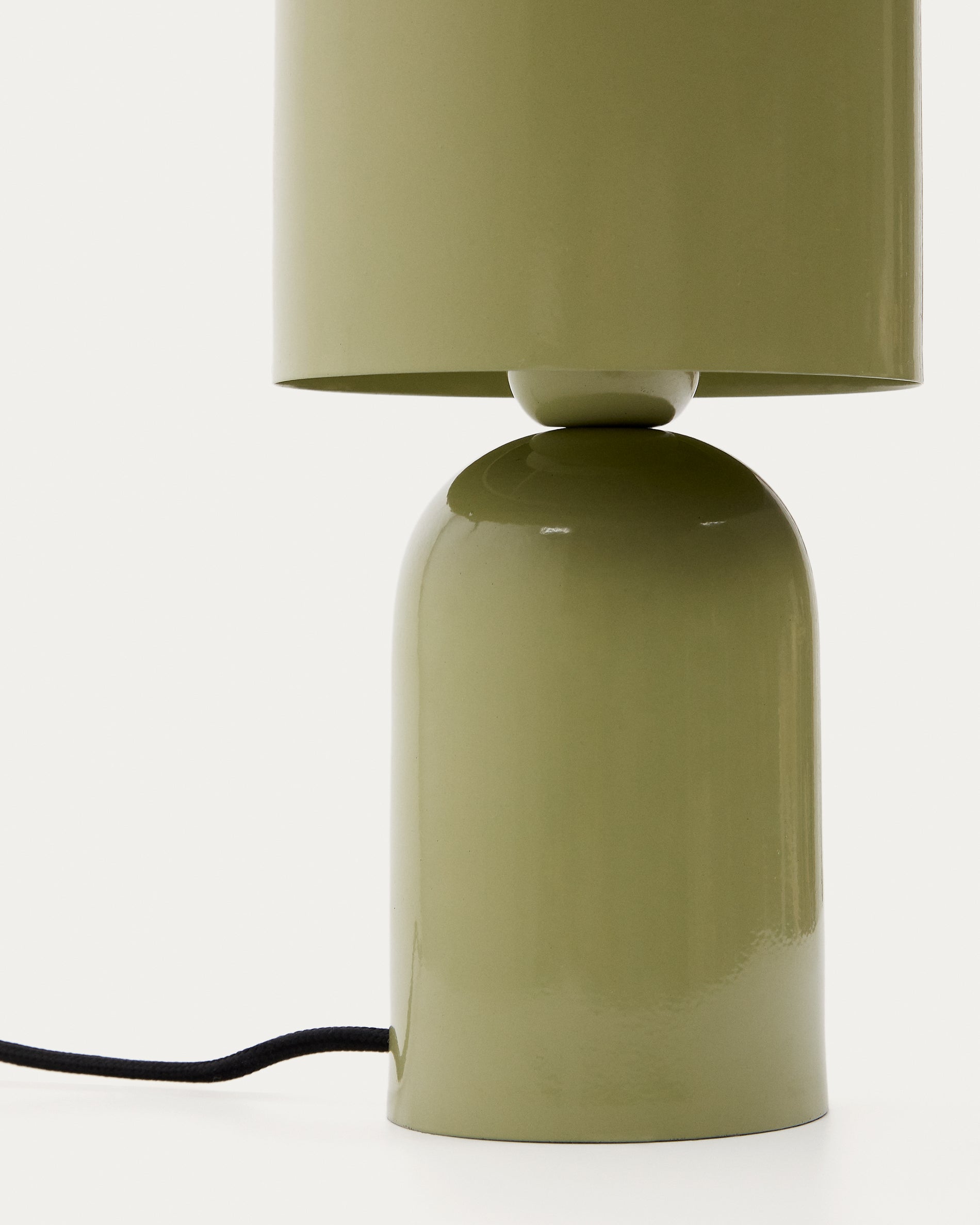 Monze table lamp in light green painted metal - Detail