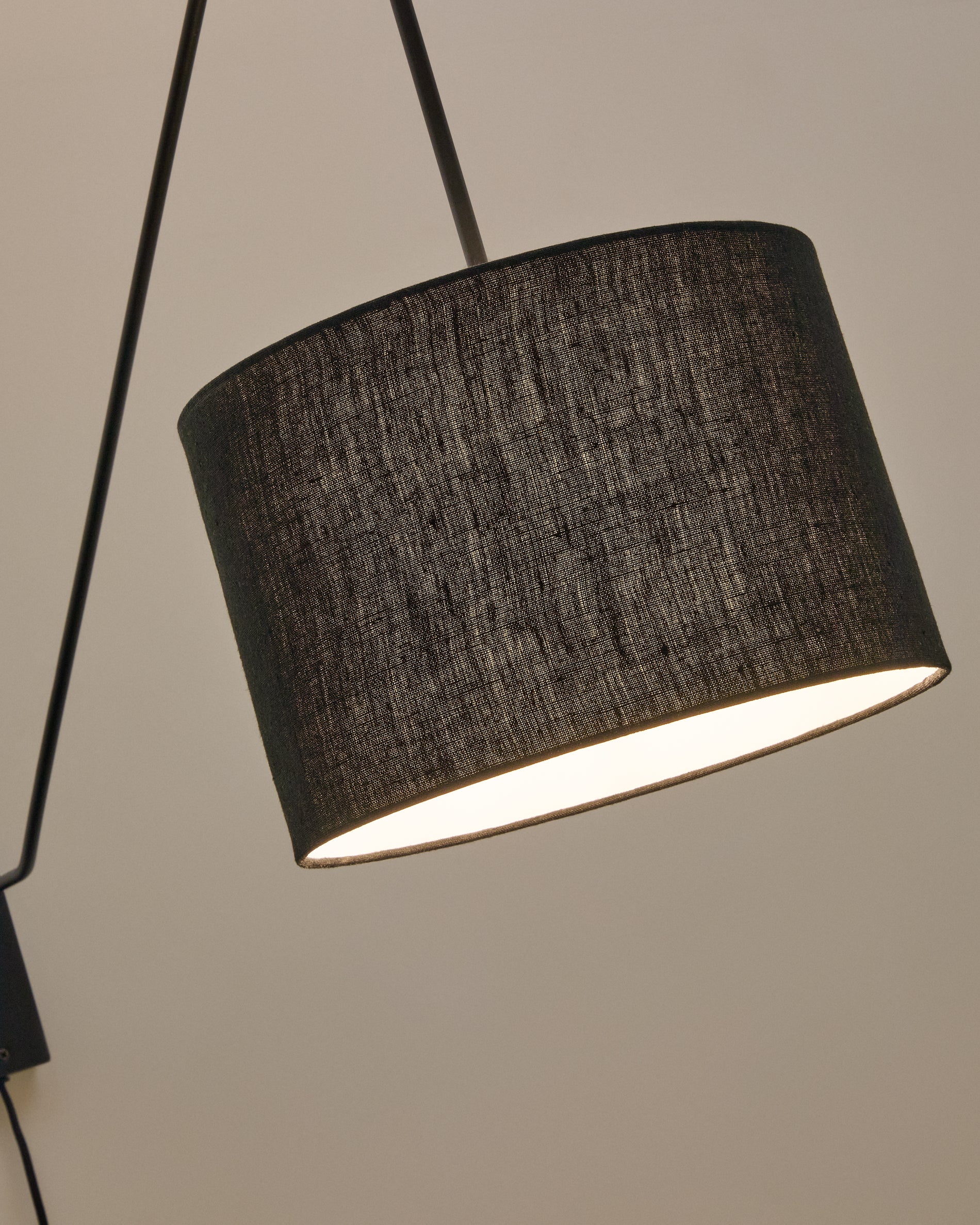 Jex wall lamp made of black painted metal - Detail