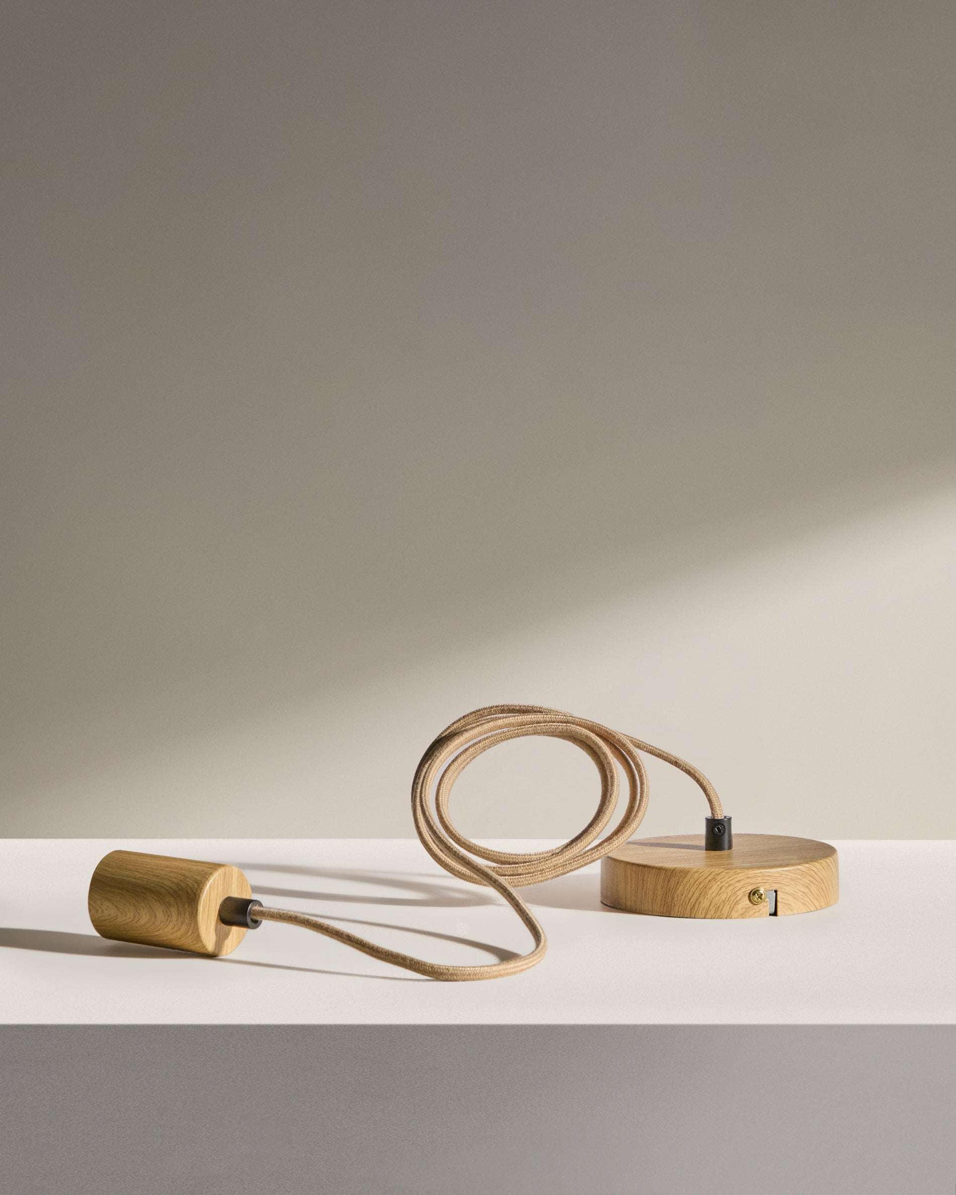 Kaede metal lamp fitting in a wood effect, 150 cm - Product Image