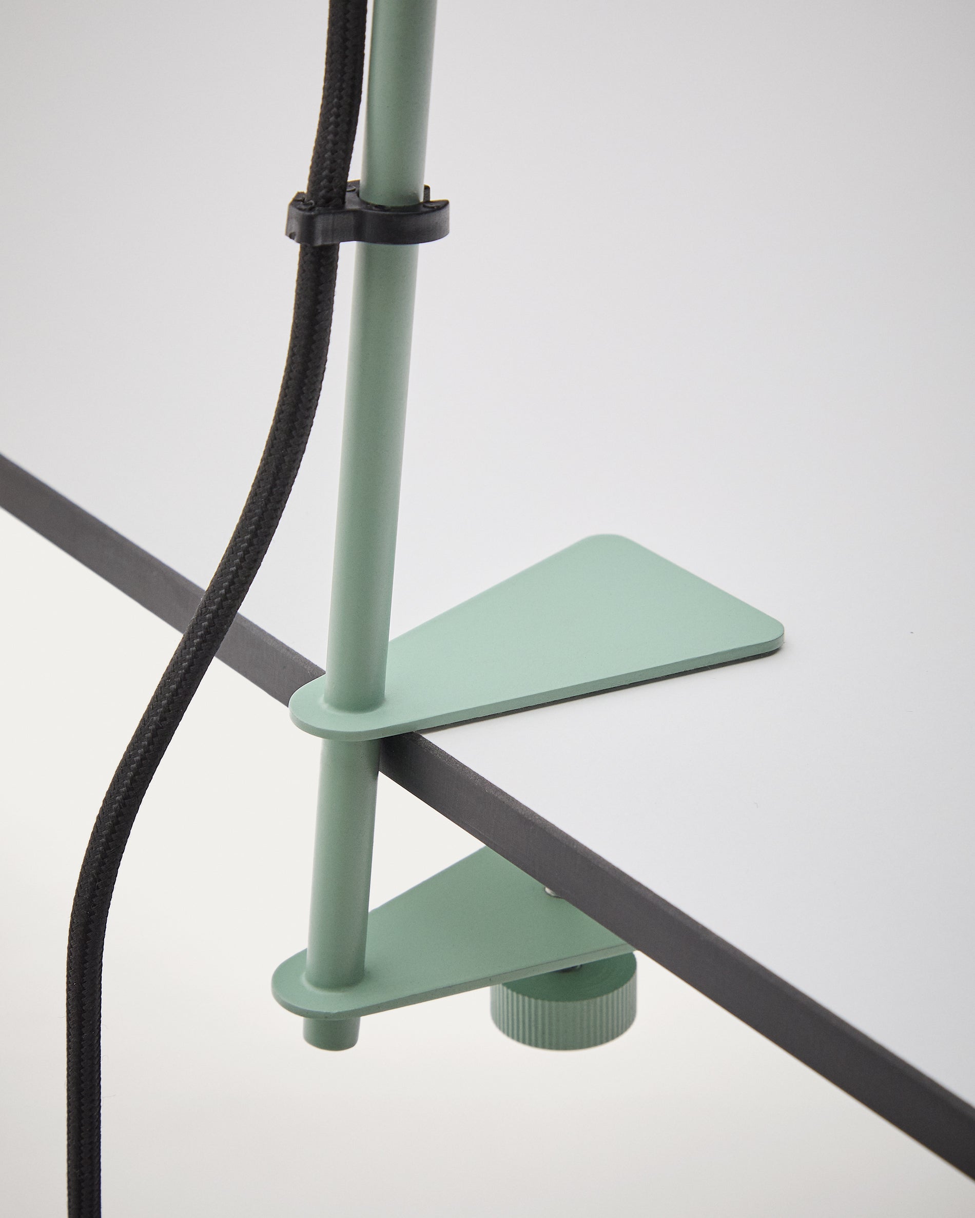 Jula desk lamp with clamp in green metal - Detail
