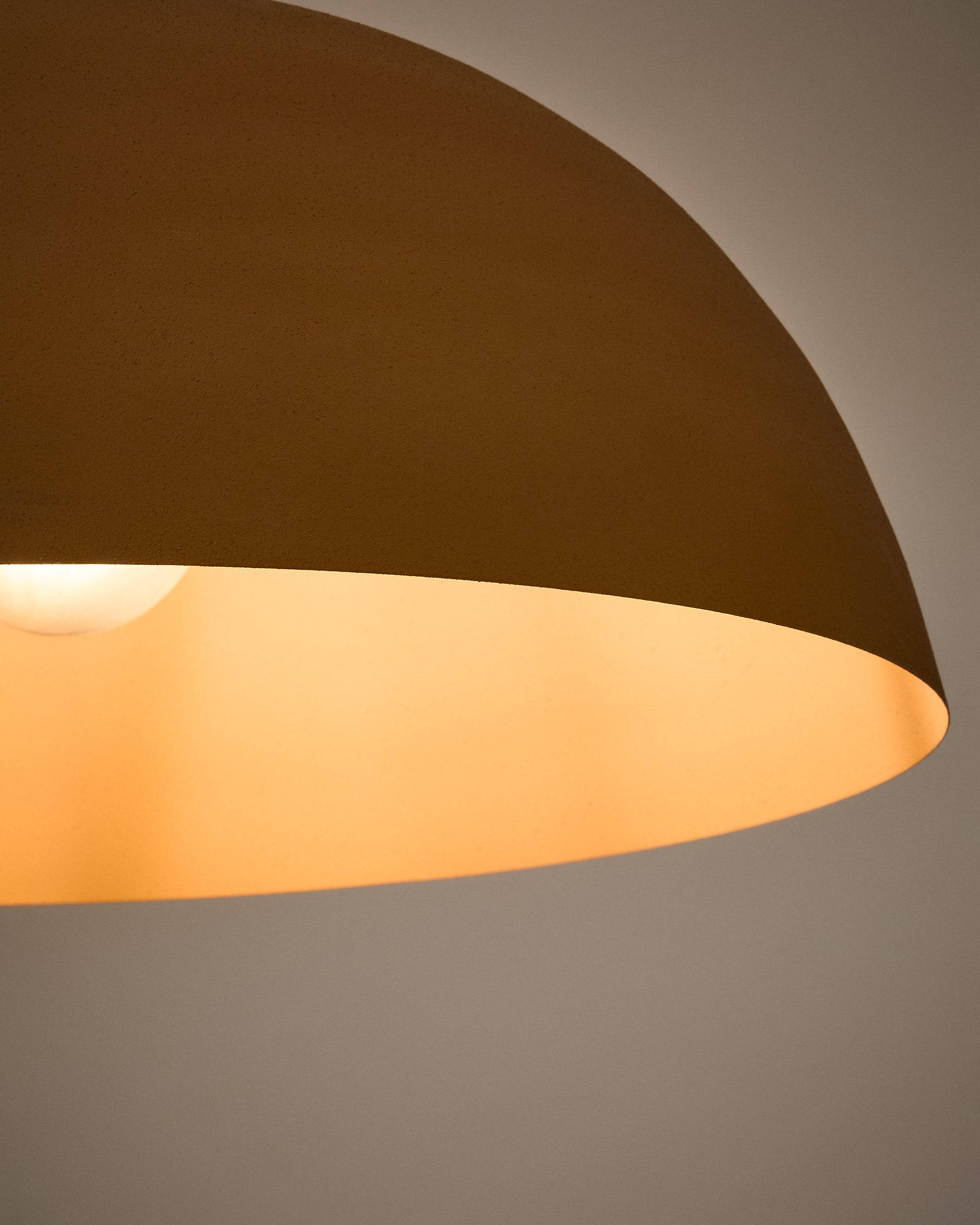 Nibla ceiling lamp in terracotta-effect metal Ø46cm - Detail