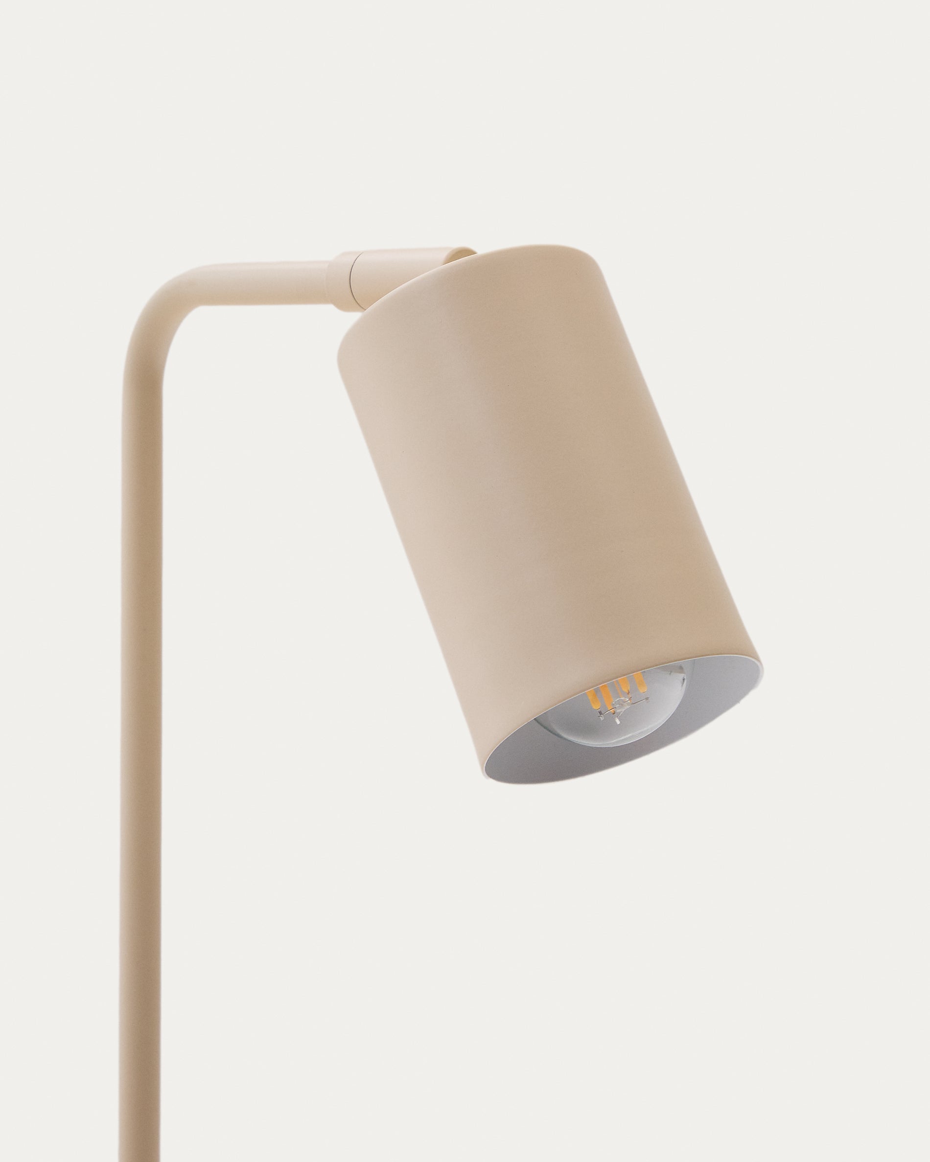 Manie metal desk lamp with beige textured finish - Detail