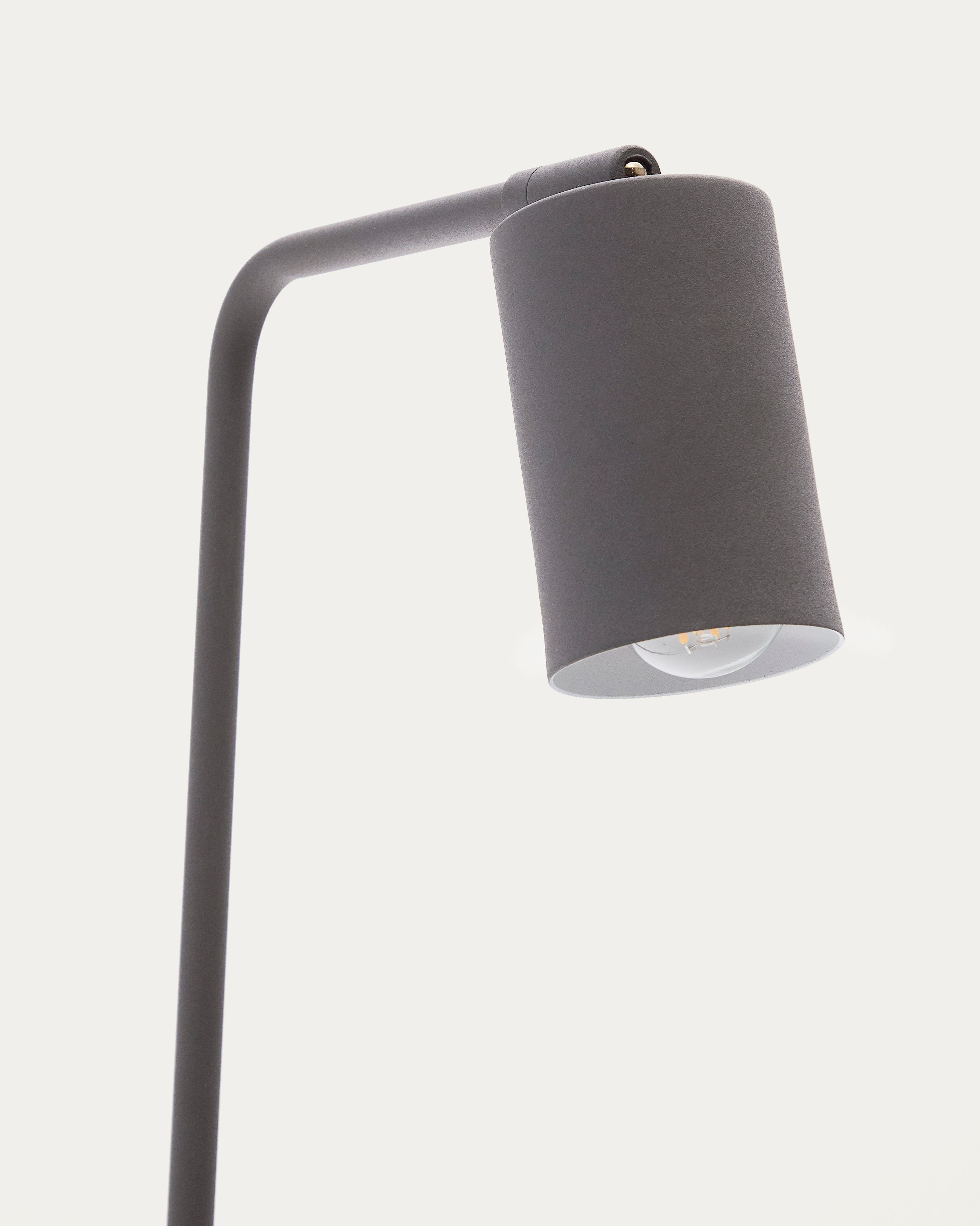 Manie metal floor lamp with black cast-iron-effect finish - Detail