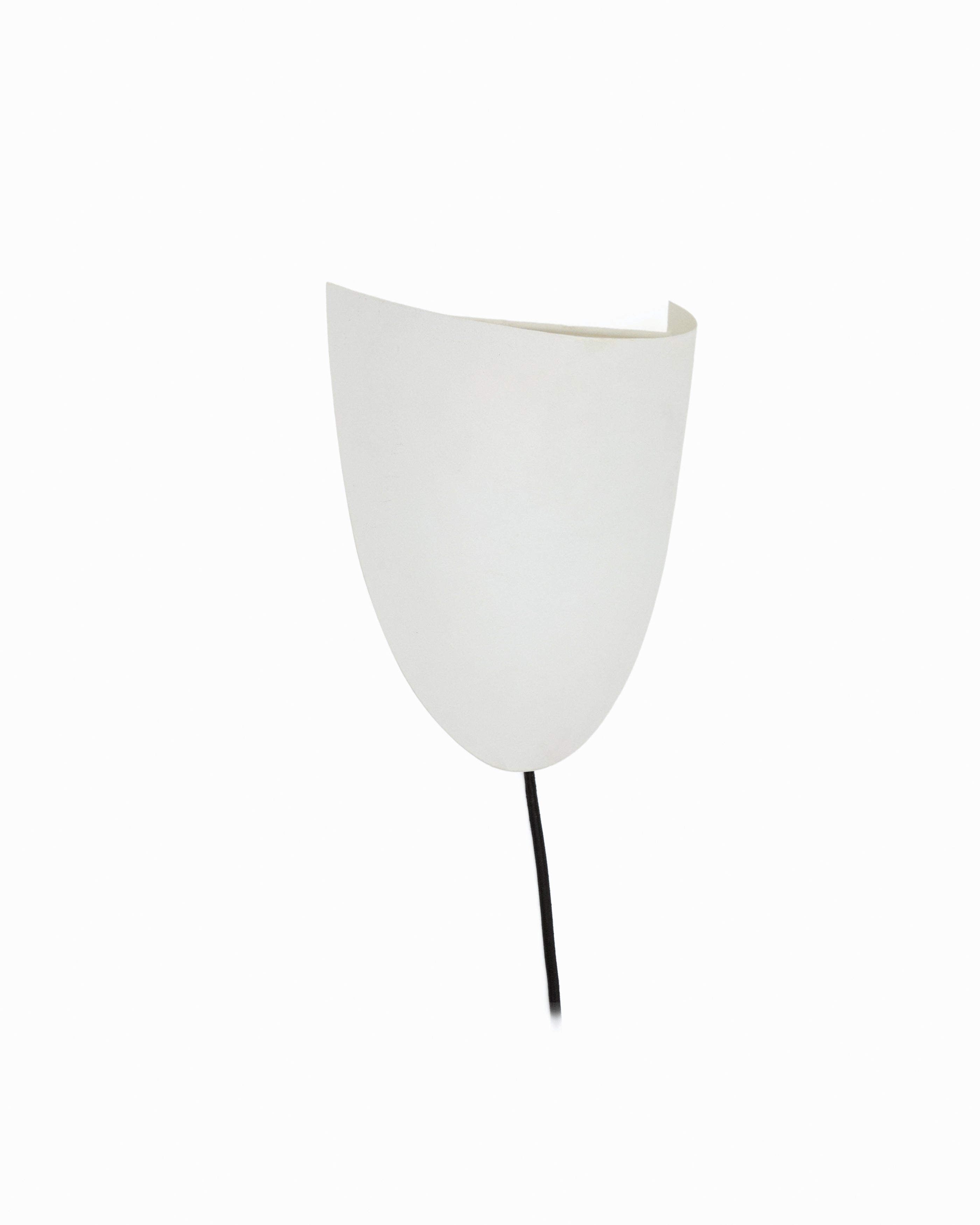 Nibla wall-mounted light fixture in white clay-effect metal - Product Image