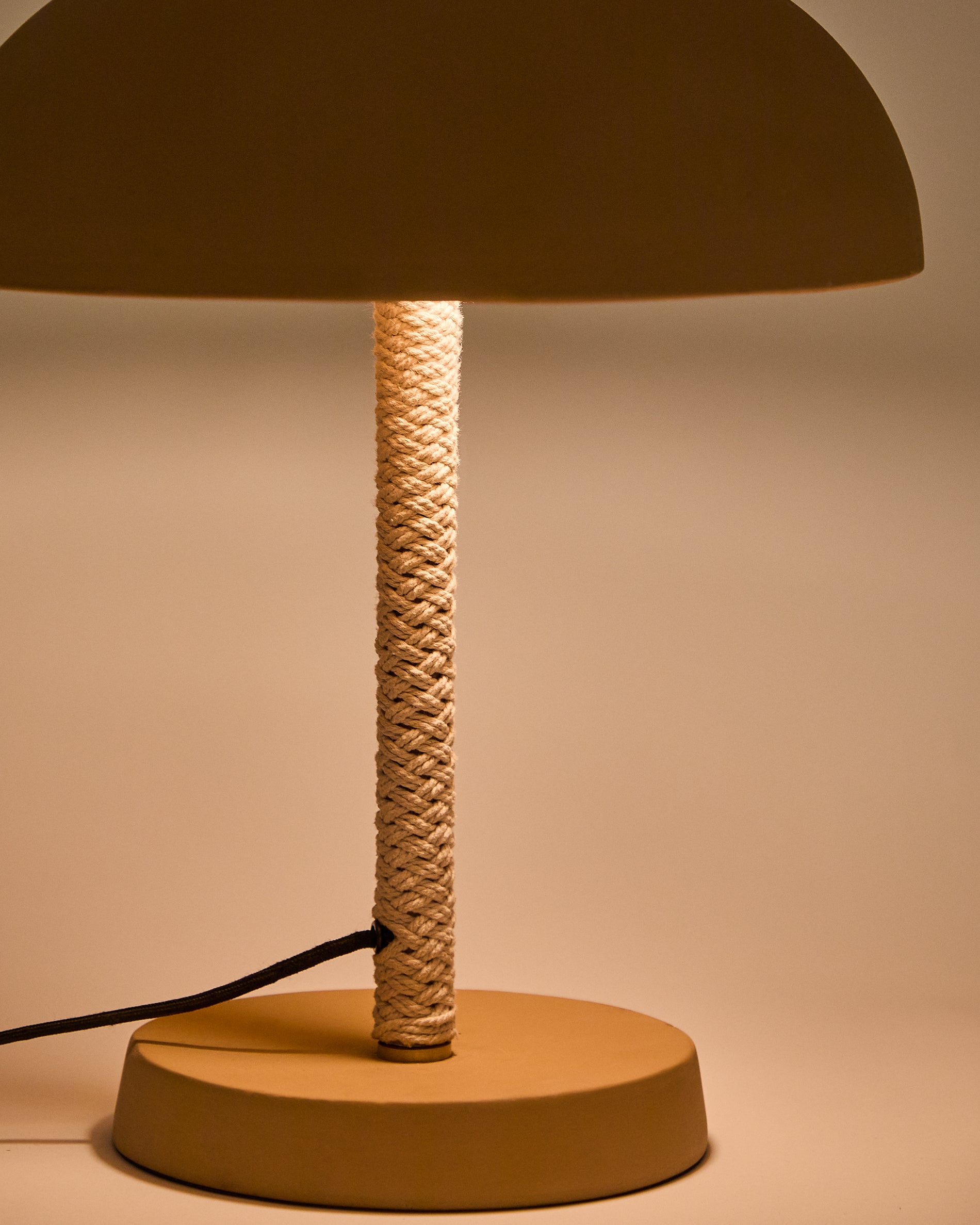 Arinda terracotta table lamp - Detail