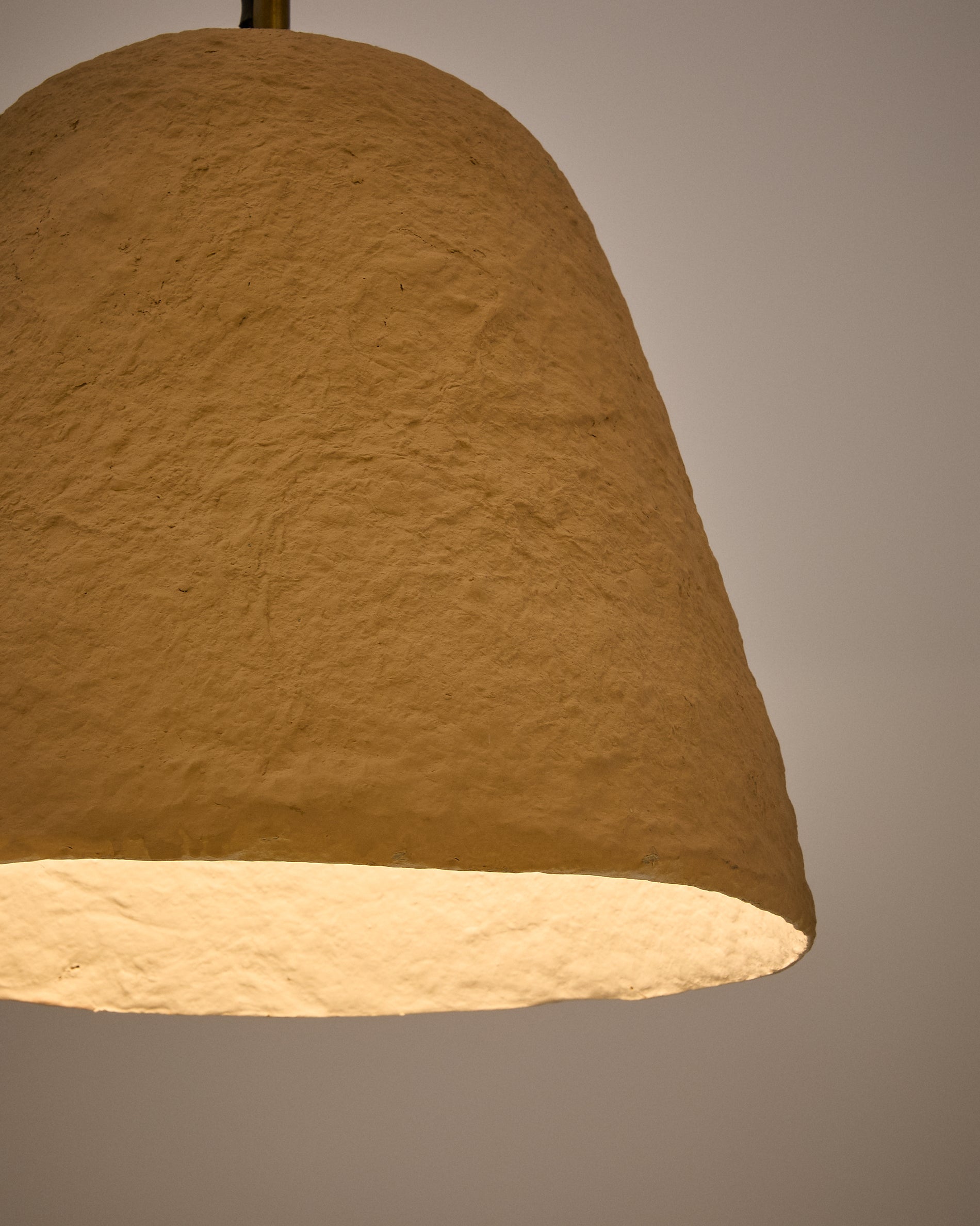 Lisora ceiling lamp in beige papier-mâché Ø35cm - Detail